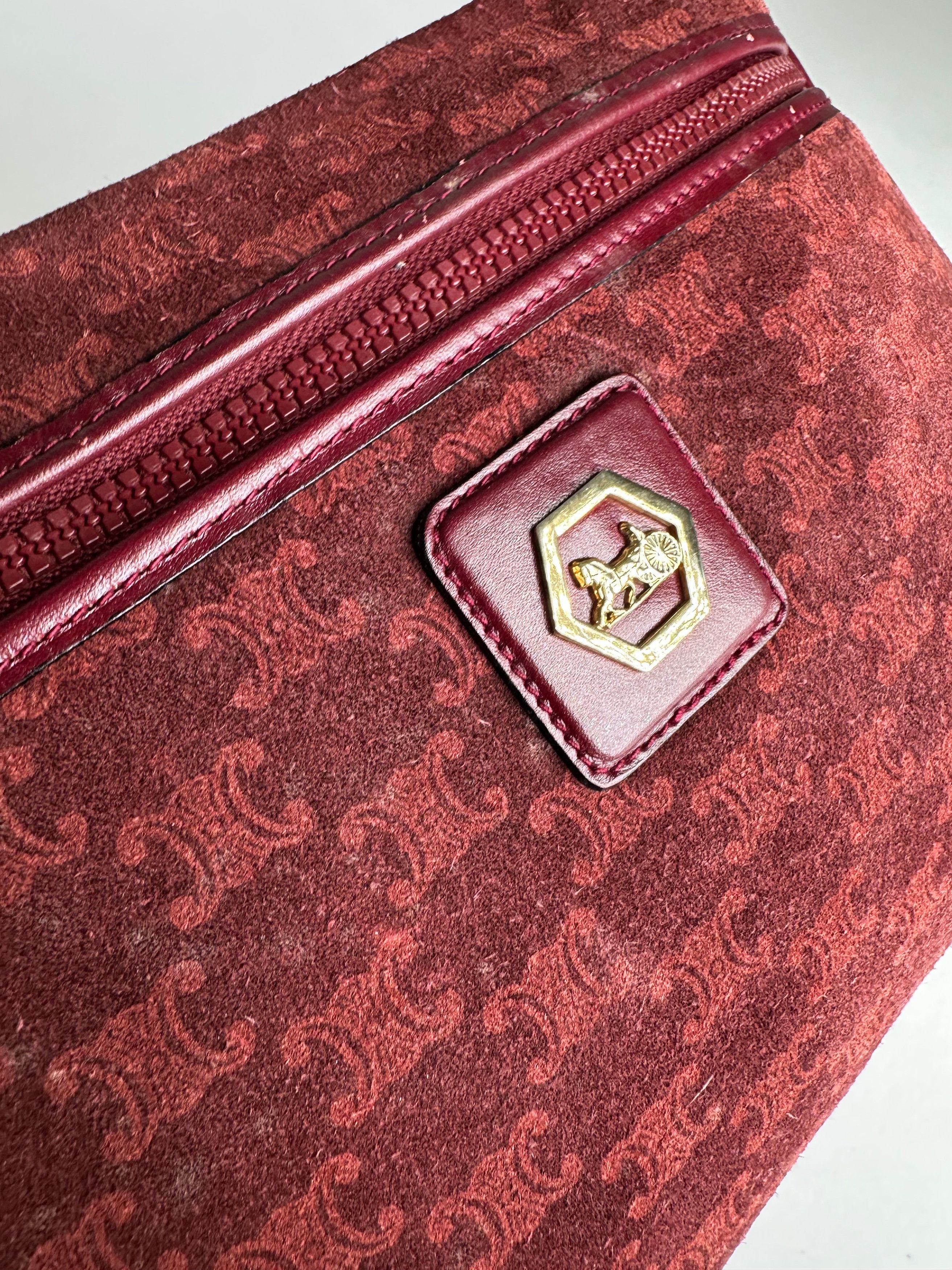 Celine Vintage Paris Triomphe Monogram 70s Suede Shoulder Bag Burgu Size ONE SIZE - 7 Thumbnail