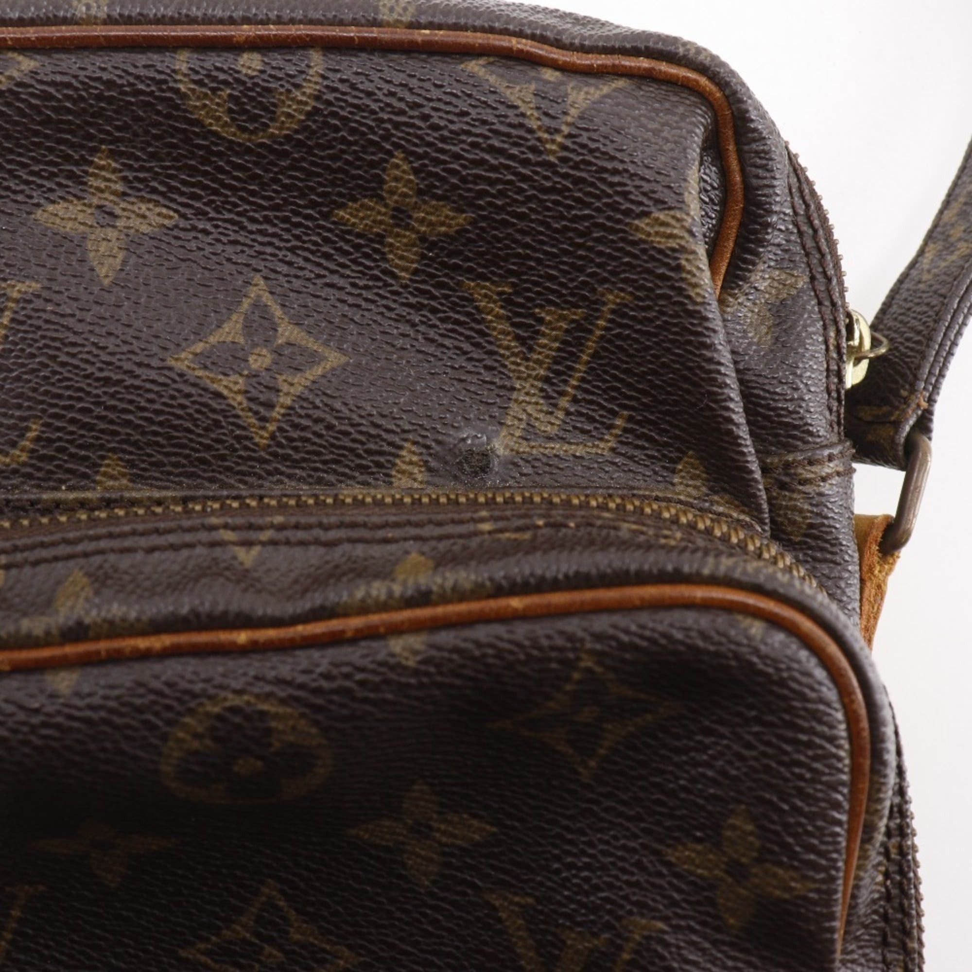 Louis Vuitton Louis Vuitton Amazon Shoulder Bag, Vintage, M45236, Monogram Canvas, 1986, Brown, 863TH, Zipper Closure, Women's. Size ONE SIZE - 11 Thumbnail