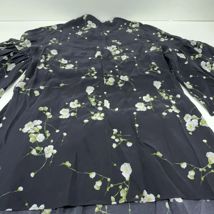 Givenchy Givenchy Floral Bell Sleeve Skirt Hem T-Shirt Size US S / EU 44-46 / 1 - 7 Thumbnail