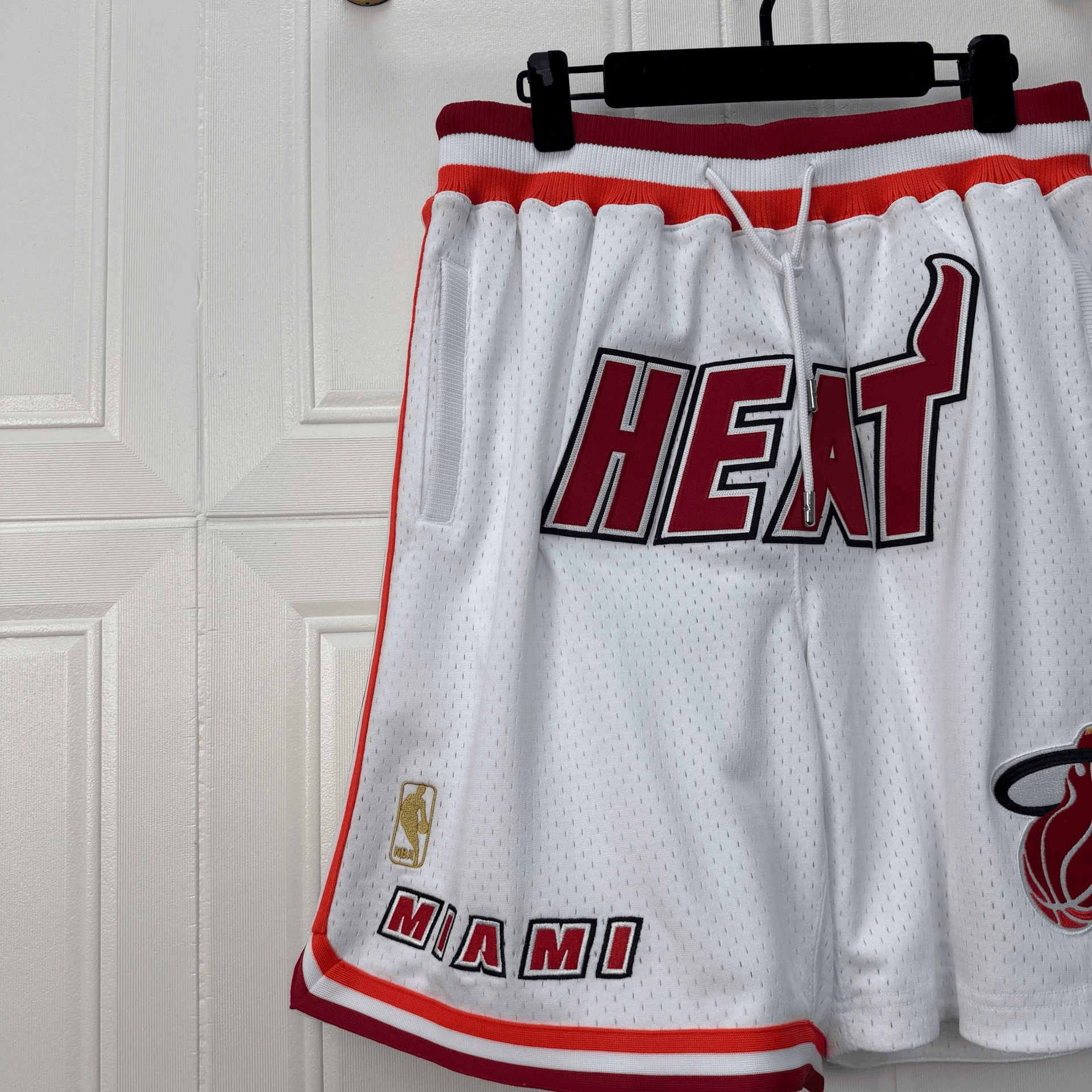 Just Don Just Don NBA Heat White Shorts Size US 32 / EU 48 - 2 Thumbnail