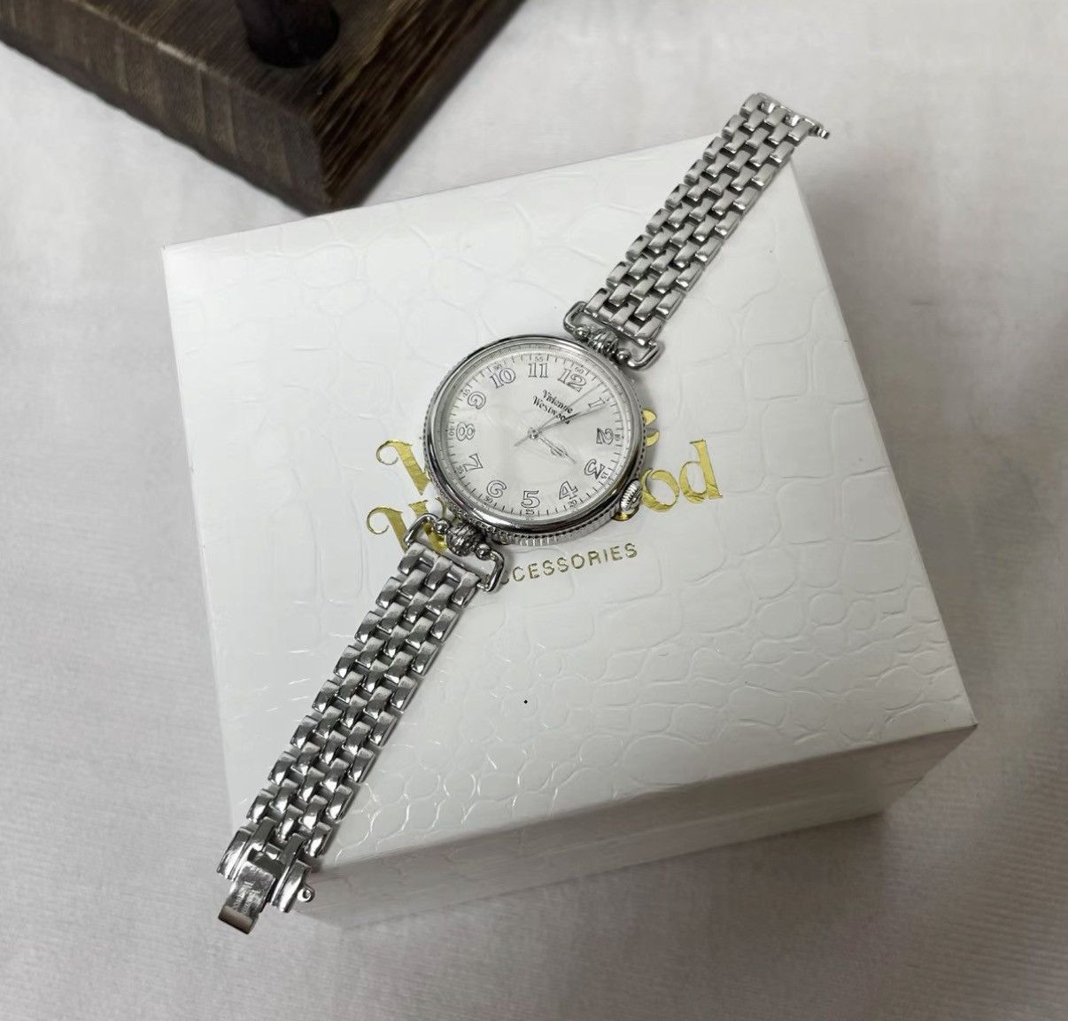 Vivienne Westwood Silver Analog Watch with Metal Band Size ONE SIZE - 3 Thumbnail