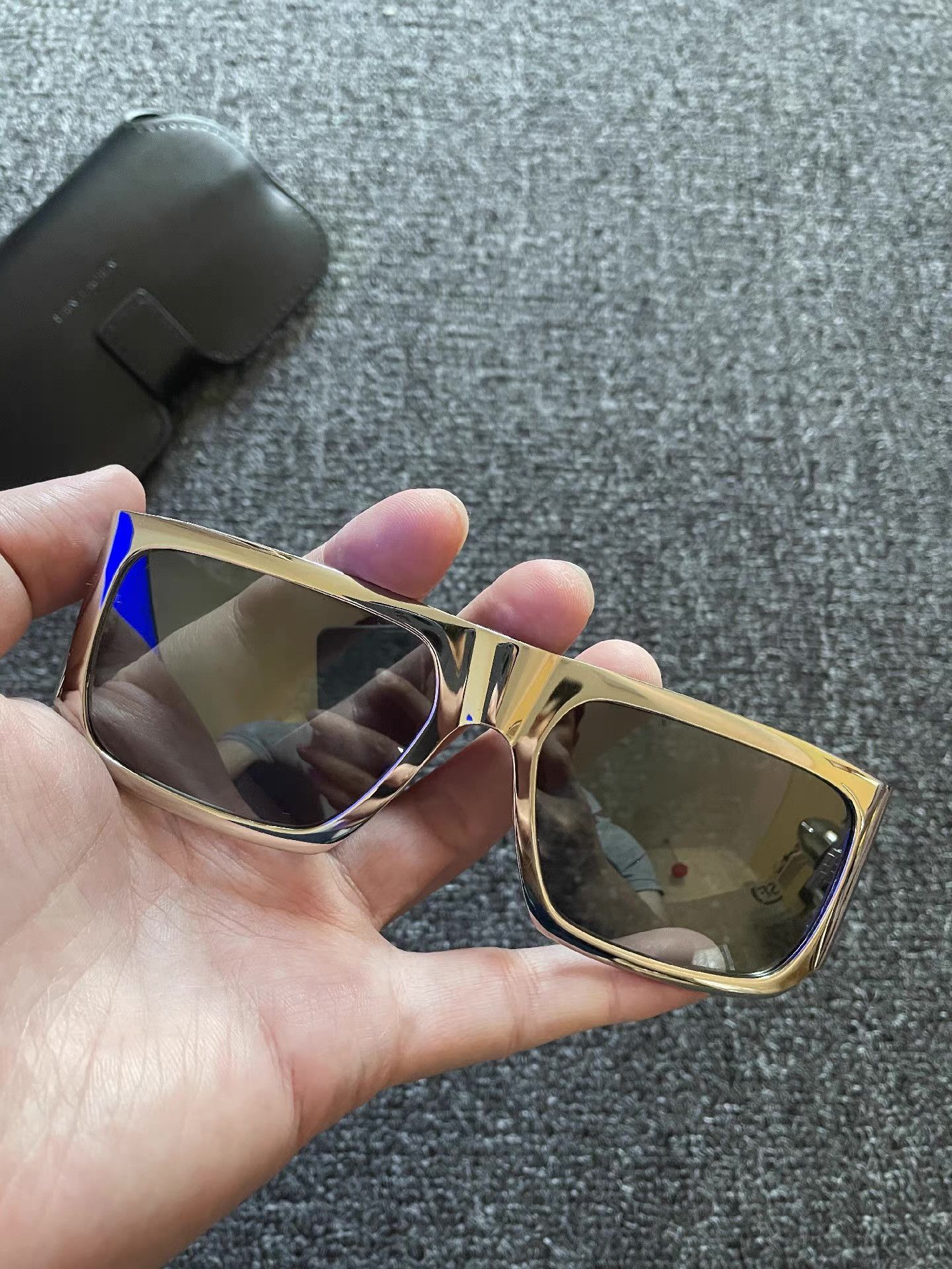 Saint Laurent Paris Gold Square Frame Sunglasses Size ONE SIZE - 4 Thumbnail