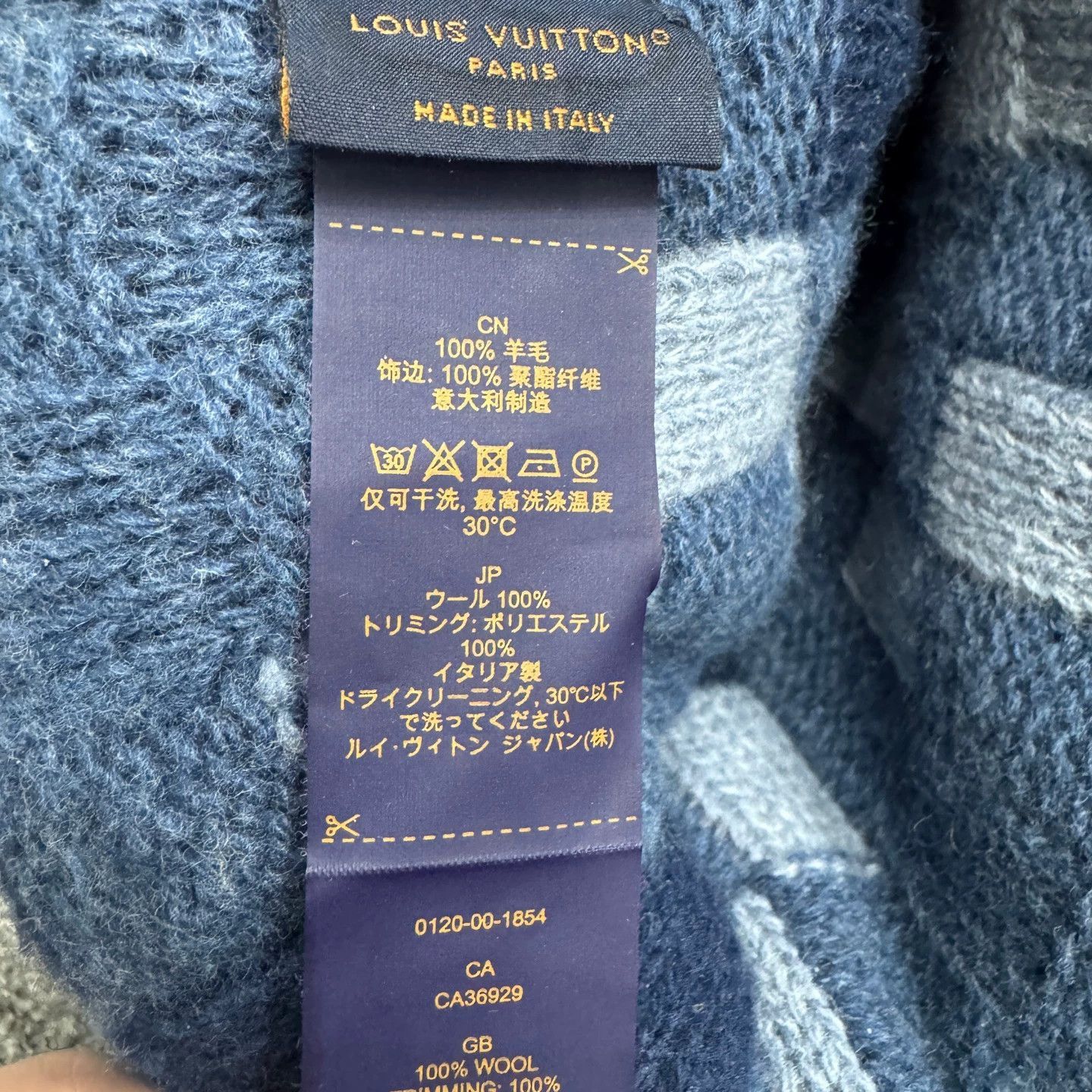 Louis Vuitton Blue Checkered Knit Beanie Size ONE SIZE - 6 Thumbnail