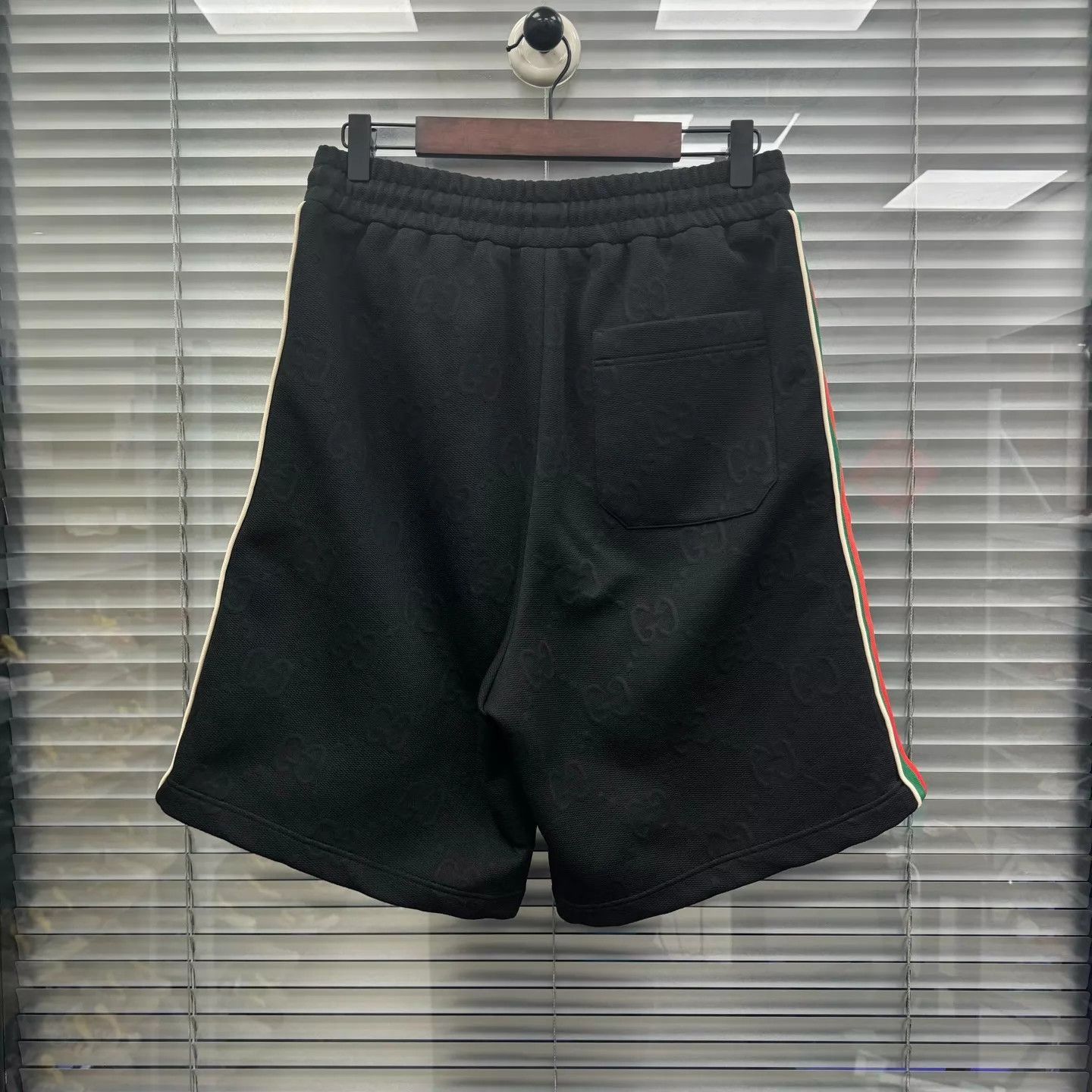 Gucci Black Shorts with Green and Red Side Stripes Size US 32 / EU 48 - 2 Thumbnail