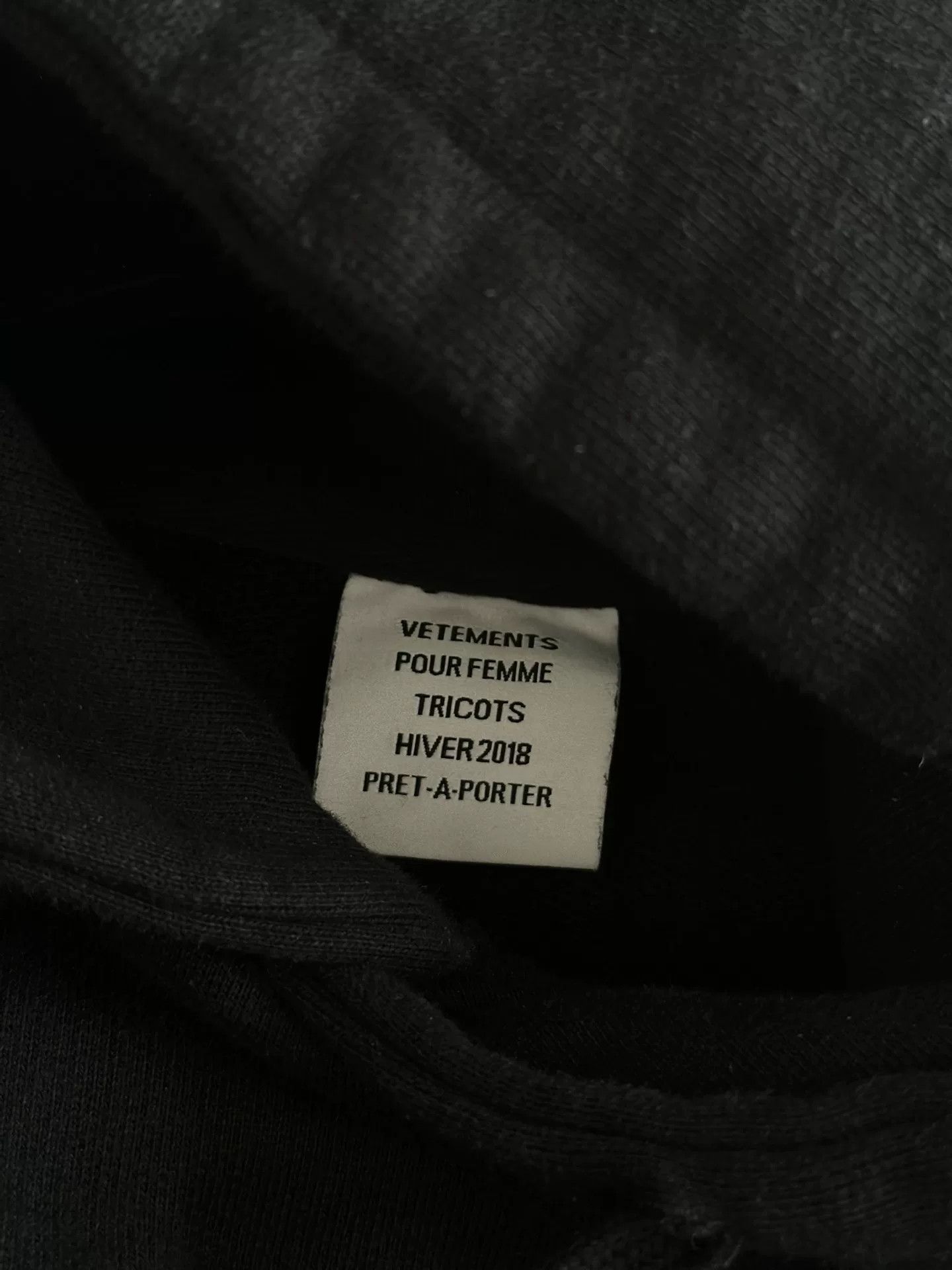 Vetements Vetements 18AW Irregular Black Sweatshirt Size US XS / EU 42 / 0 - 9 Thumbnail
