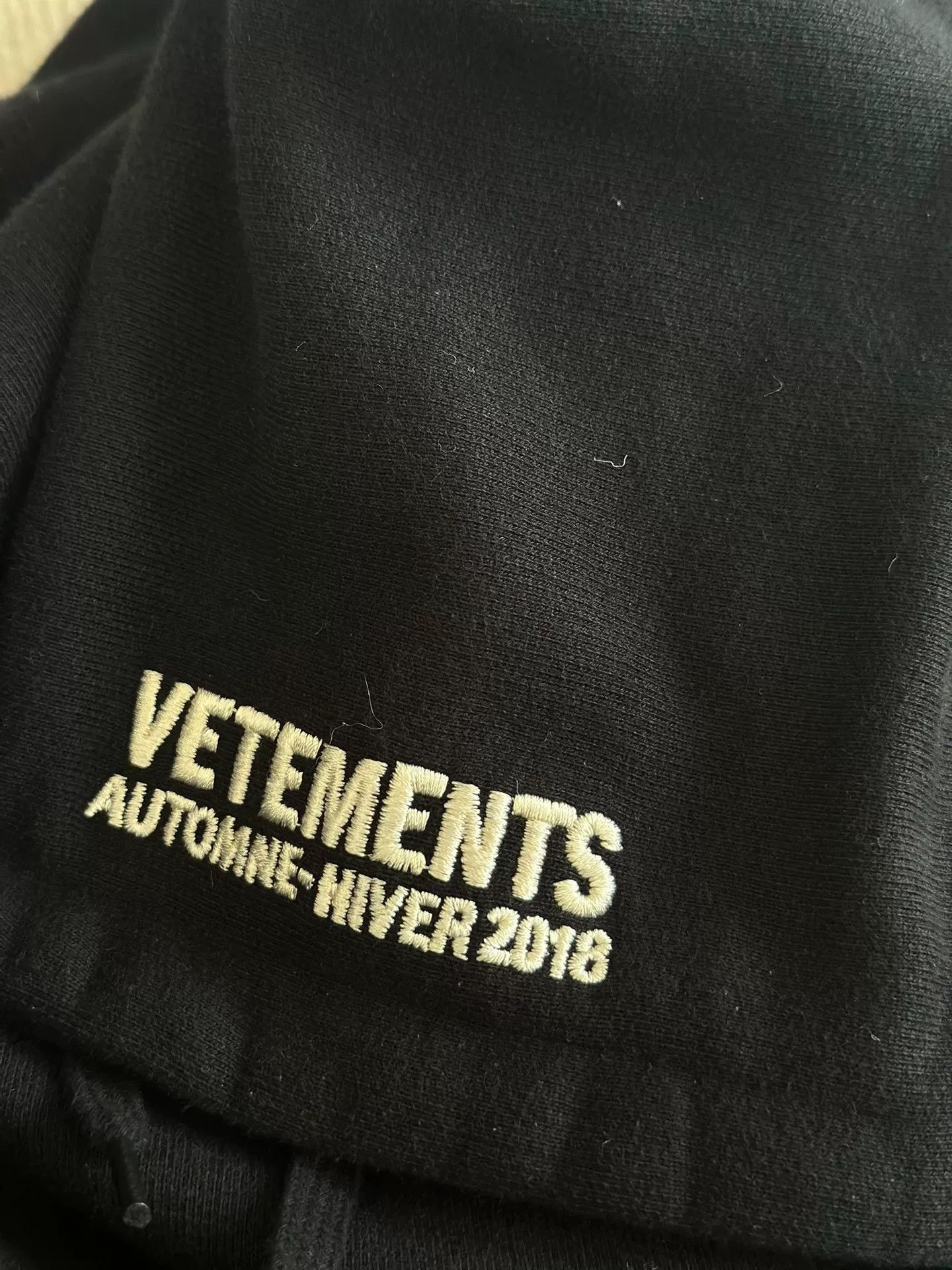 Vetements Vetements 18AW Irregular Black Sweatshirt Size US XS / EU 42 / 0 - 8 Thumbnail