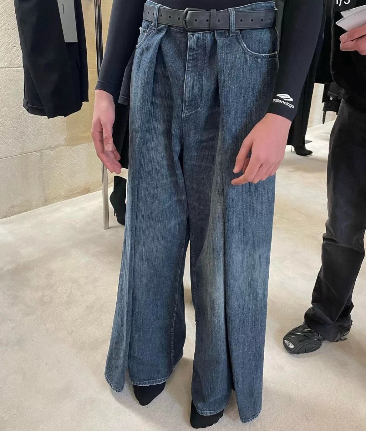 Balenciaga Balenciaga Two-Piece Deconstructed Jeans Size US 26 / EU 42 - 9 Thumbnail