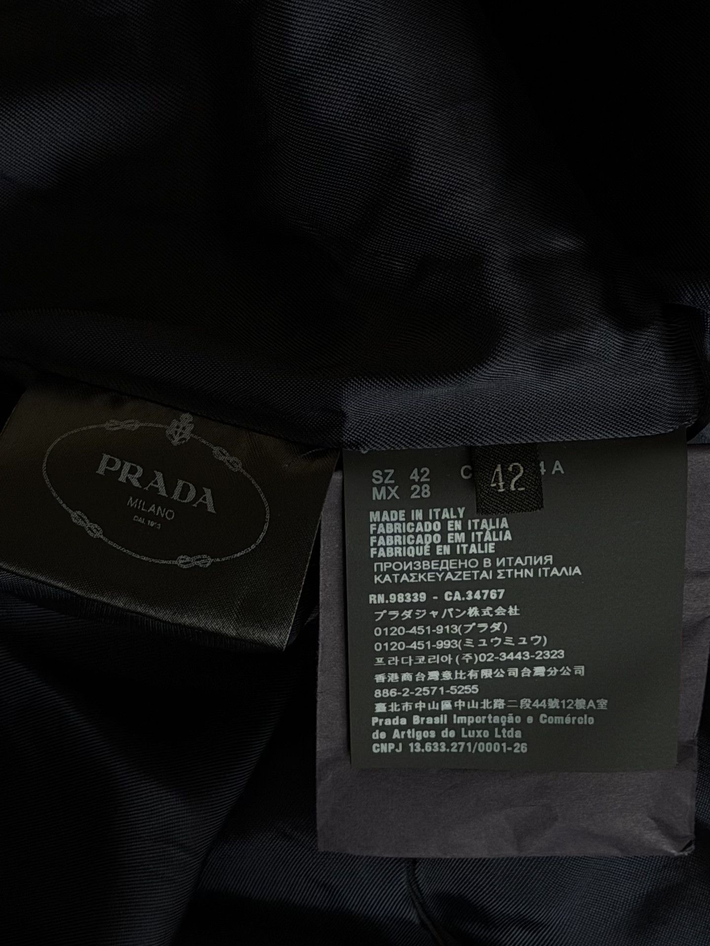 Prada Prada Black Strapped Blazer Size US XS / EU 42 / 0 - 2 Thumbnail