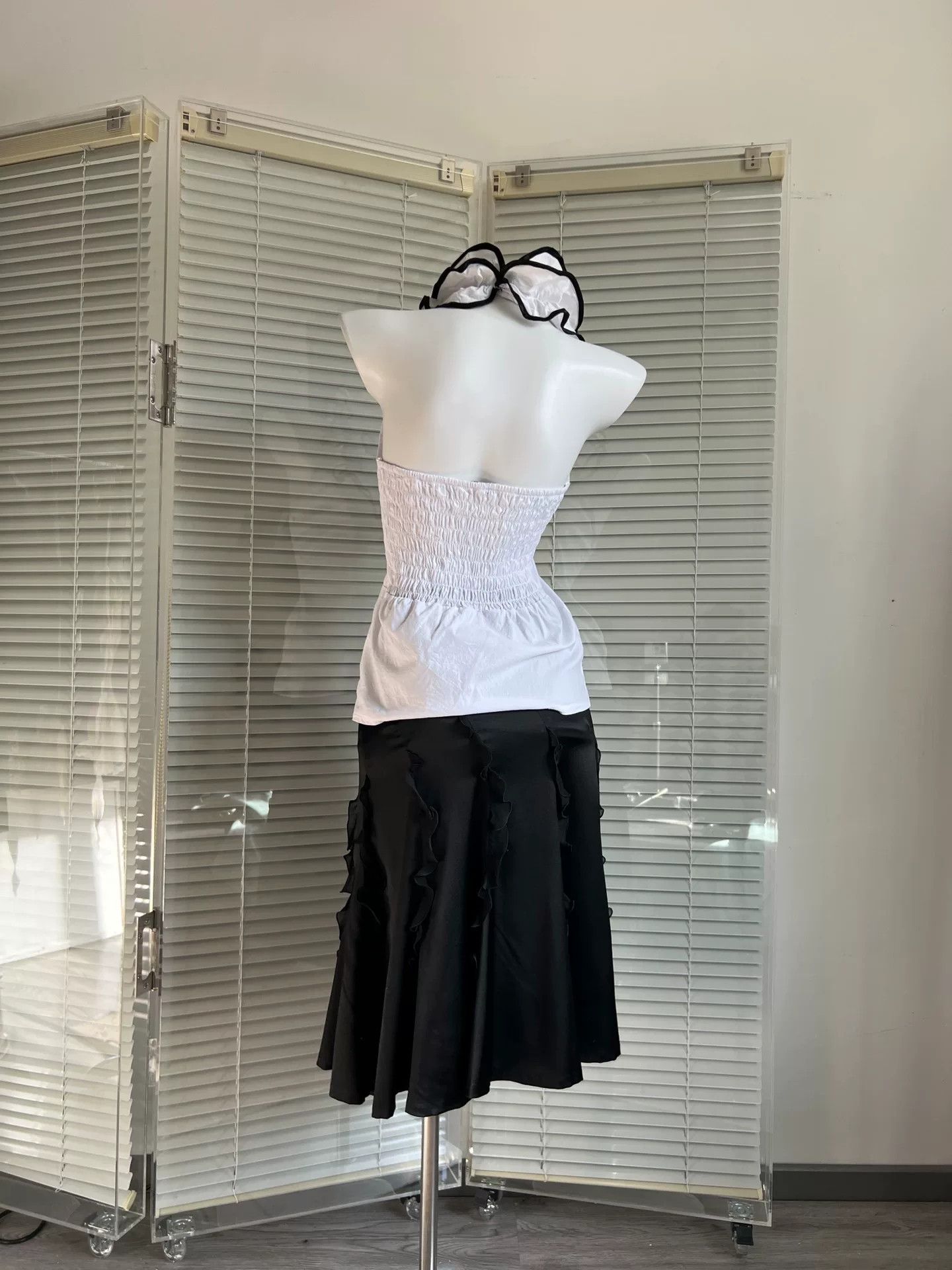 Vintage Vintage Ruffled Halter Neck Top Size M / US 6-8 / IT 42-44 - 3 Thumbnail