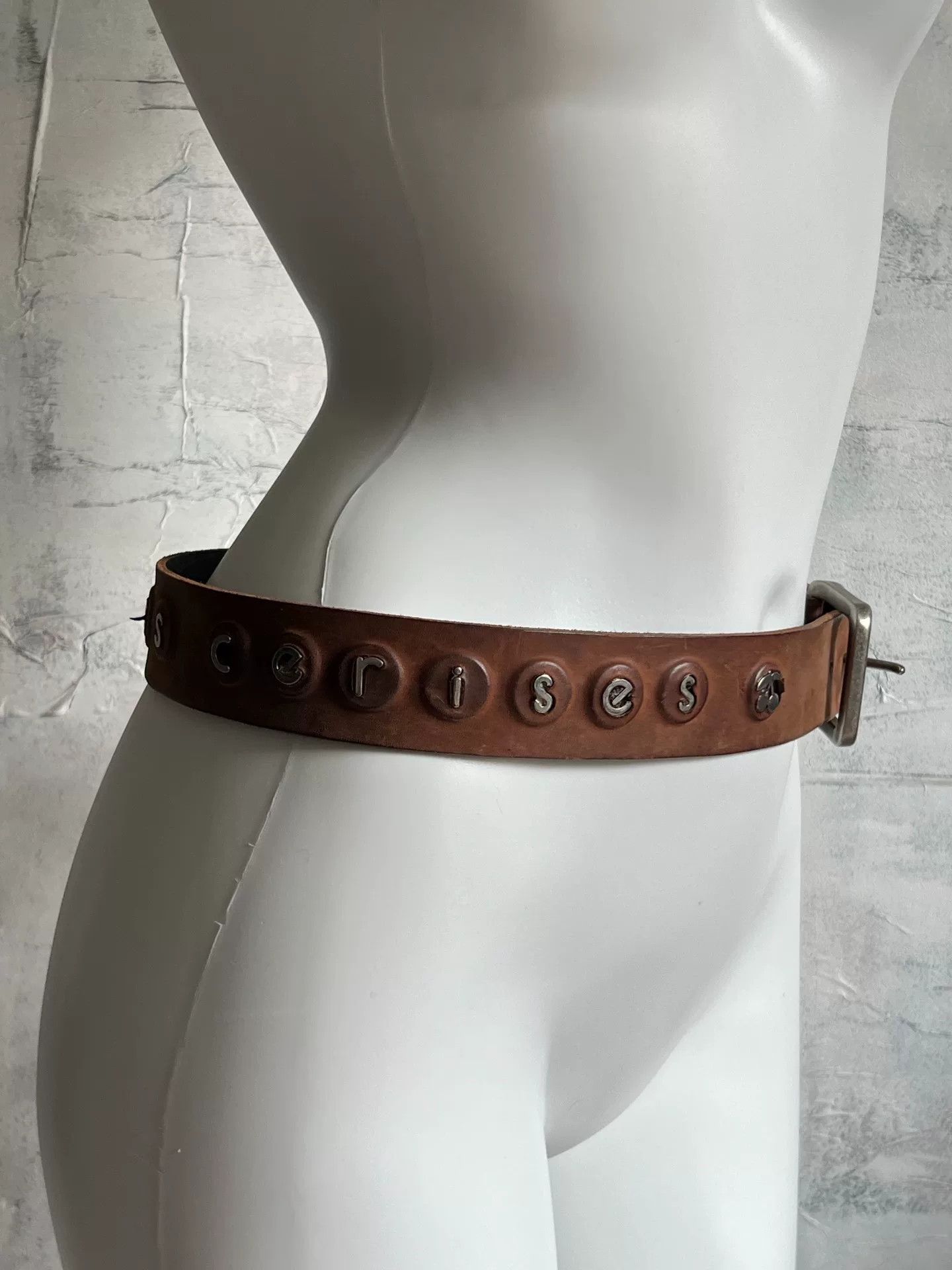 Vintage Vintage Cowhide Belt w/ Metal Cherry Size ONE SIZE - 2 Thumbnail