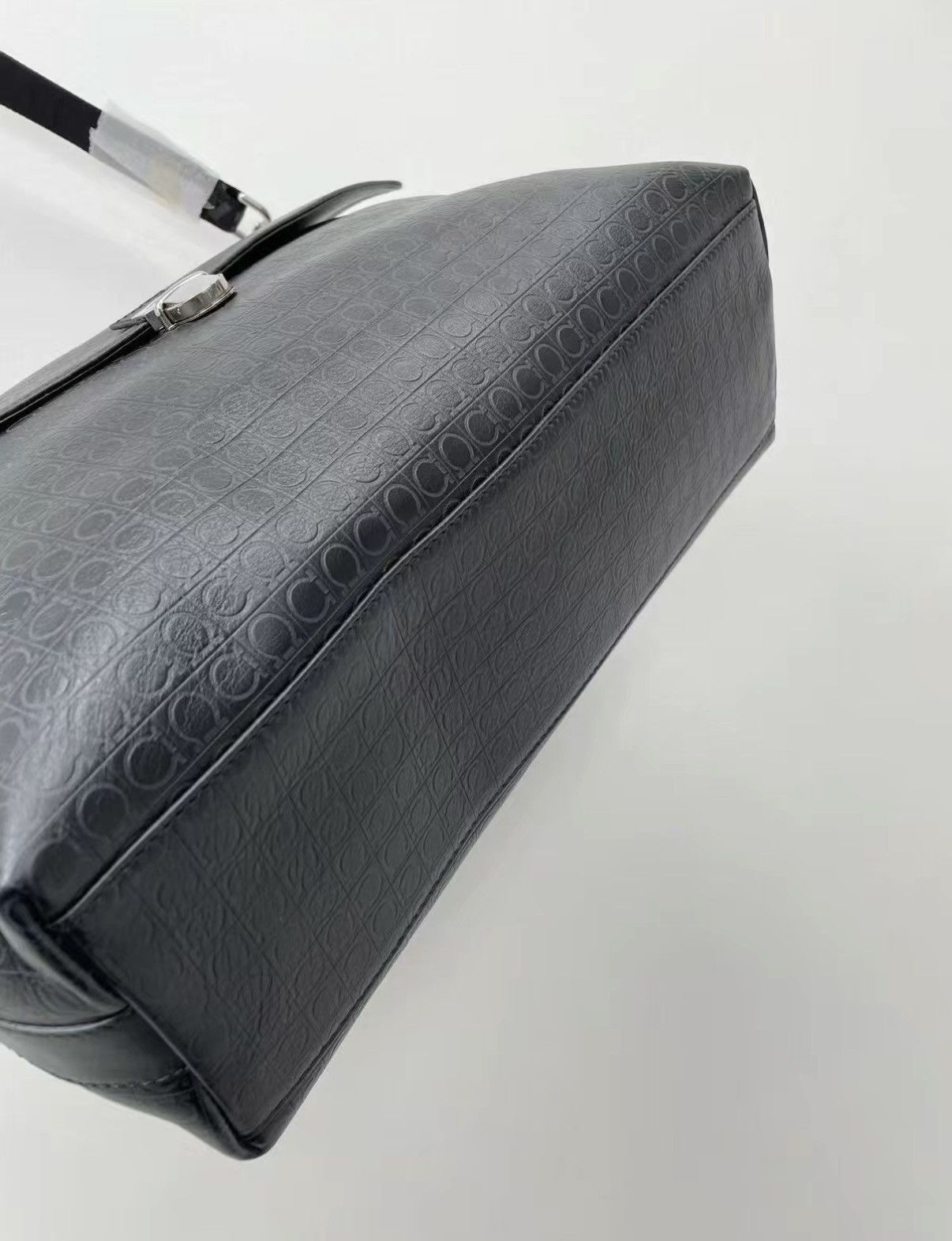 Salvatore Ferragamo Black Structured Crossbody Messenger Bag Size ONE SIZE - 3 Thumbnail