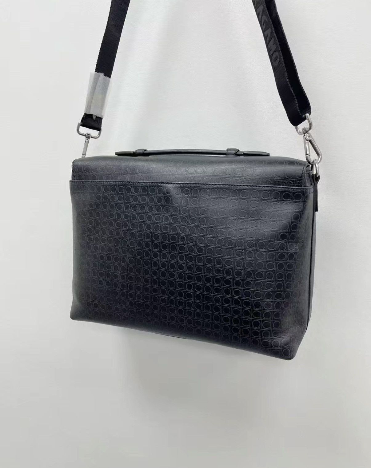 Salvatore Ferragamo Black Structured Crossbody Messenger Bag Size ONE SIZE - 4 Thumbnail