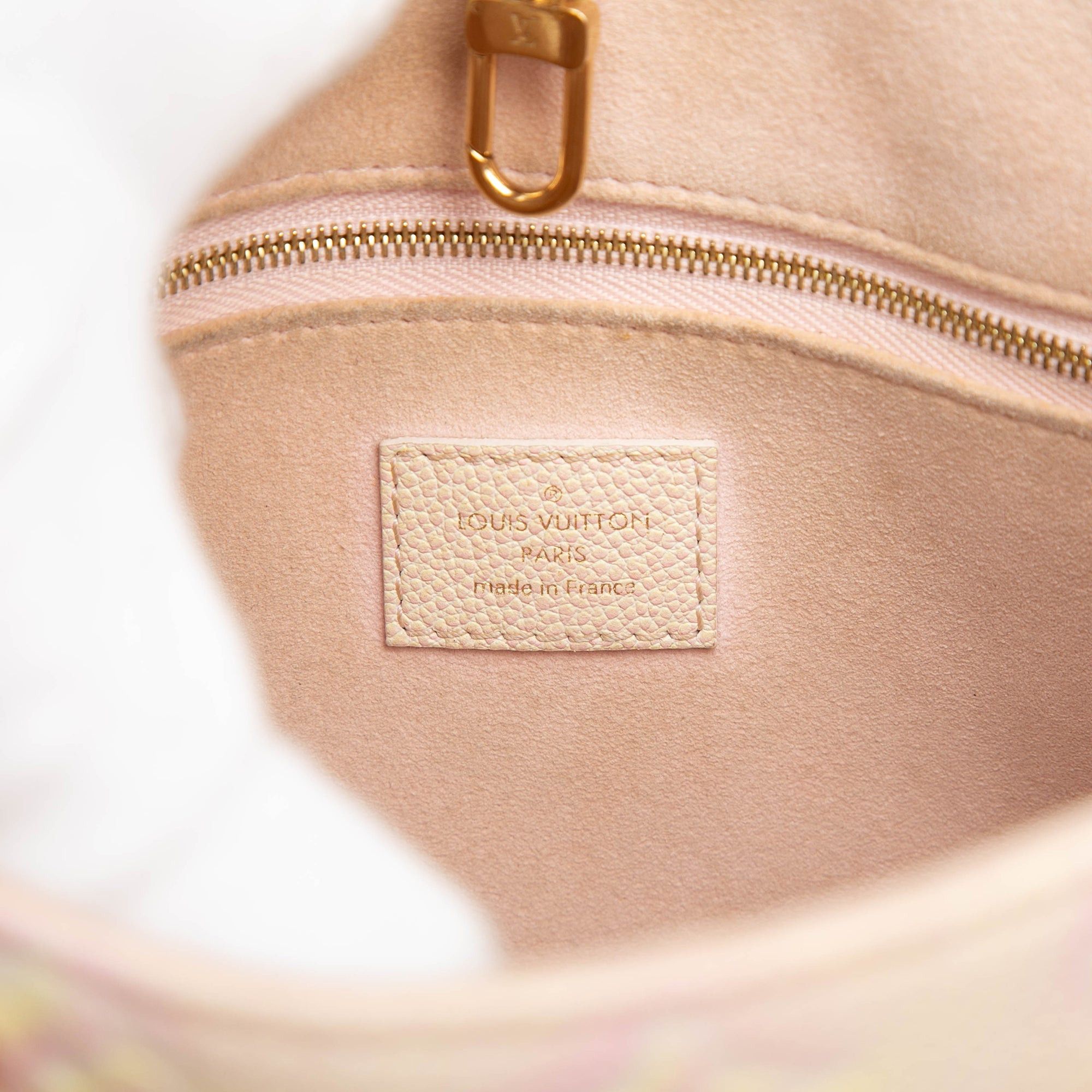 Louis Vuitton Monogram Empreinte Summer Stardust OnTheGo PM Size ONE SIZE - 5 Thumbnail