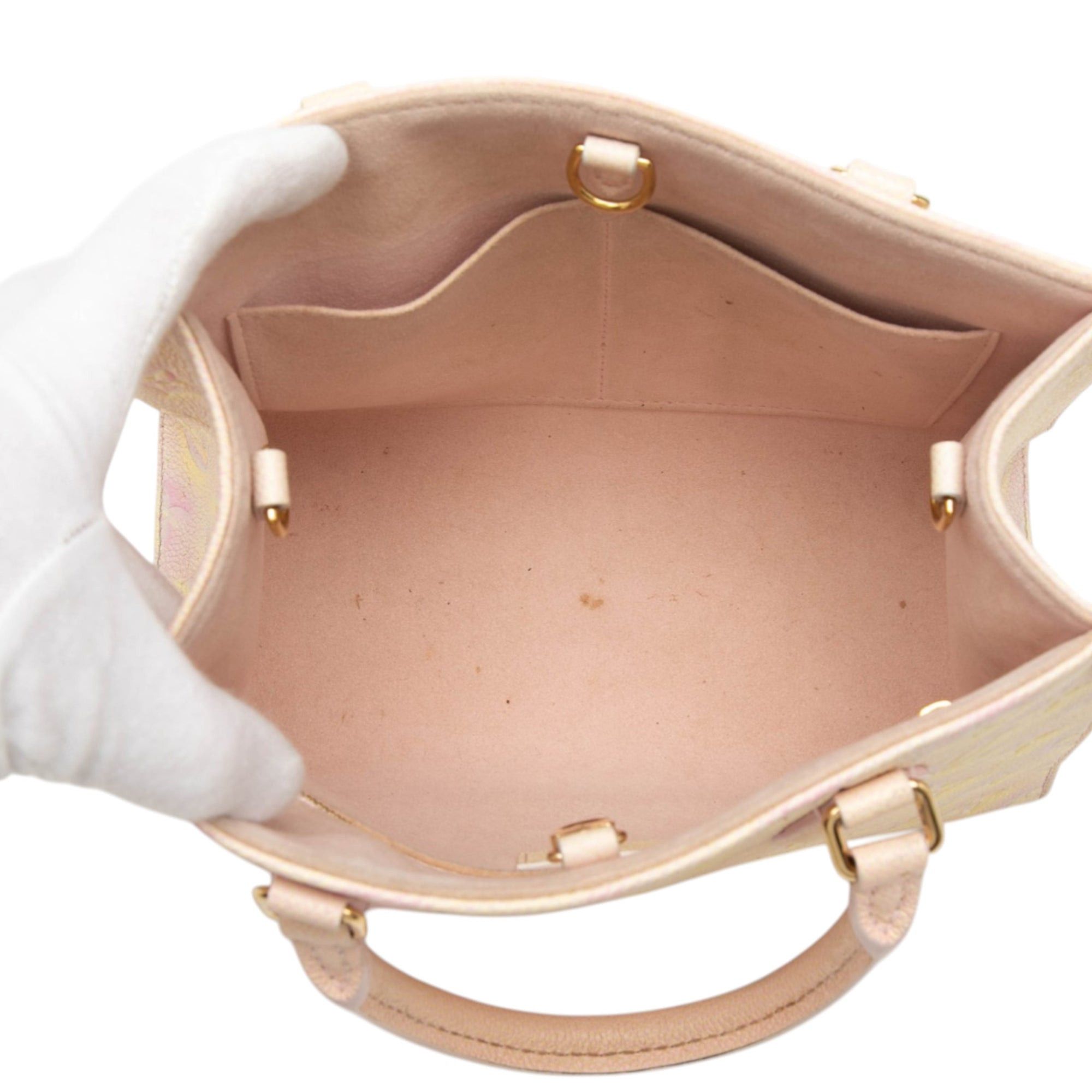 Louis Vuitton Monogram Empreinte Summer Stardust OnTheGo PM Size ONE SIZE - 4 Thumbnail