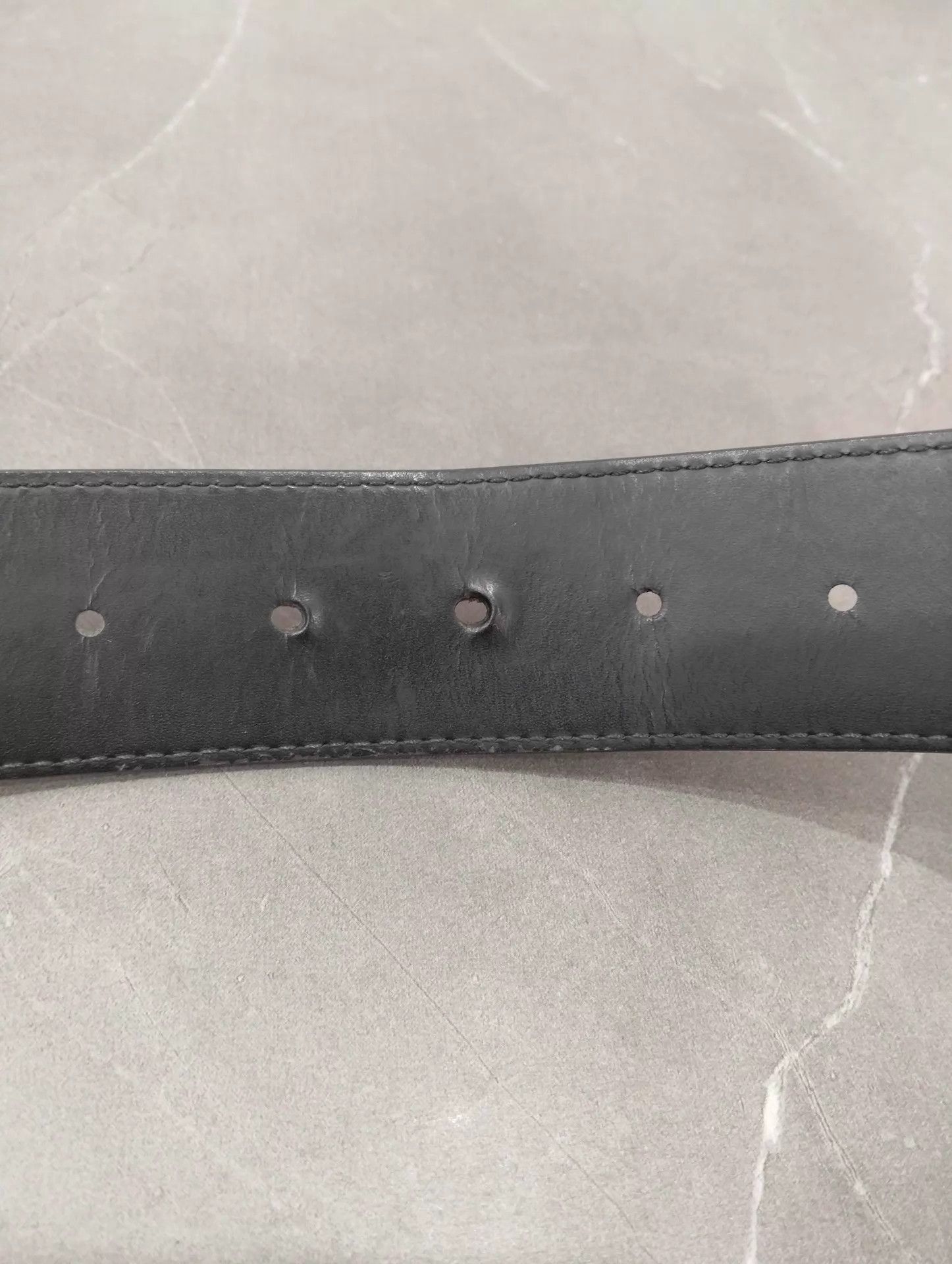 Louis Vuitton Gray Leather Belt with Logo Buckle Size ONE SIZE - 3 Thumbnail