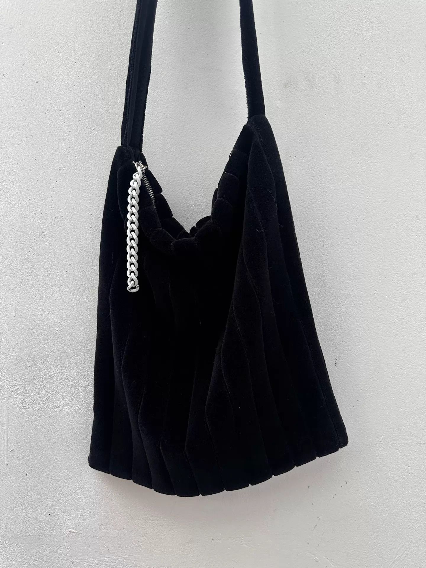 Raf Simons Black Velvet Sling Bag with Chain Accent Size ONE SIZE - 2 Thumbnail
