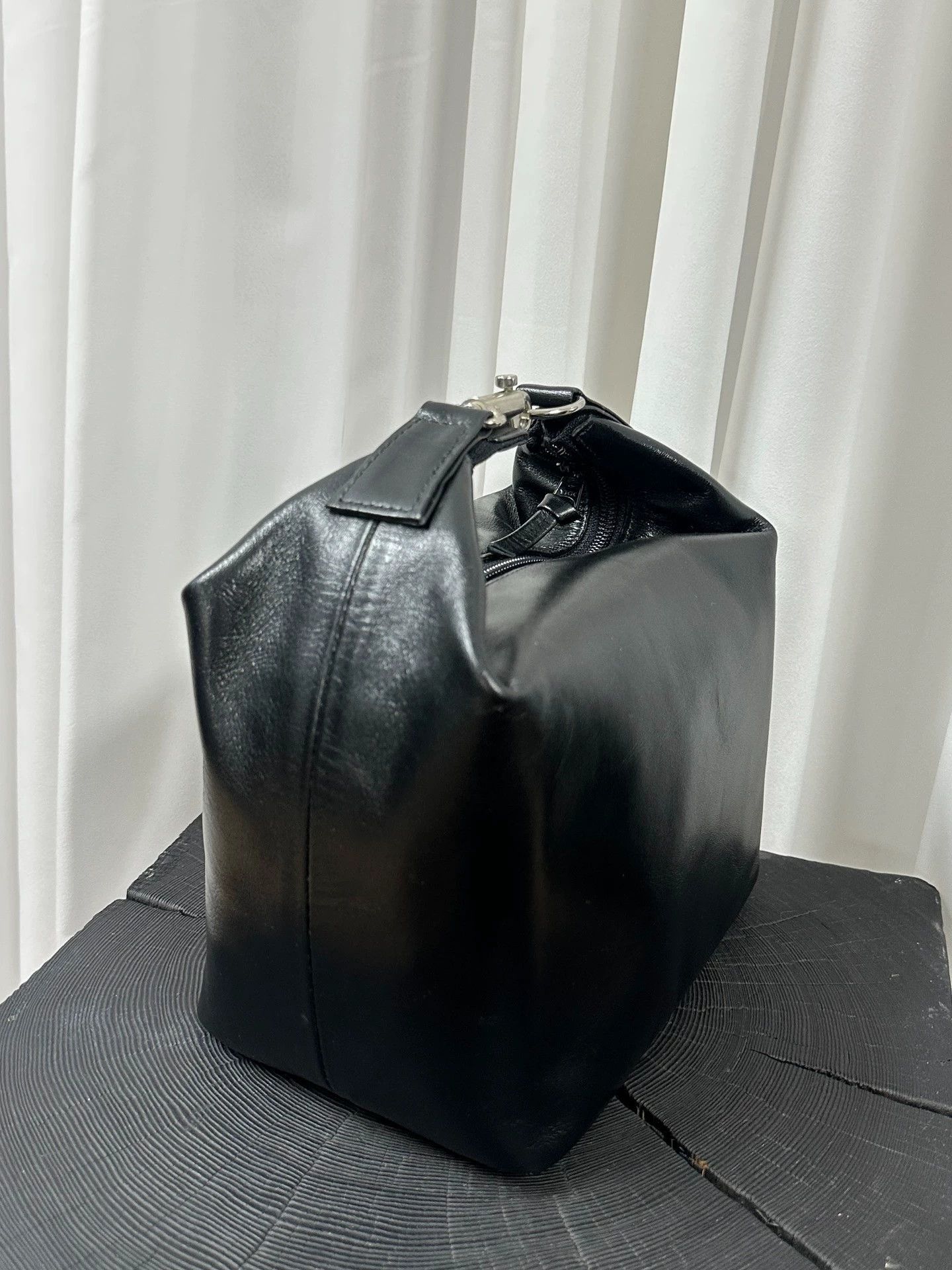 Yohji Yamamoto Black Leather Handbag with Top Handle Size ONE SIZE - 2 Thumbnail