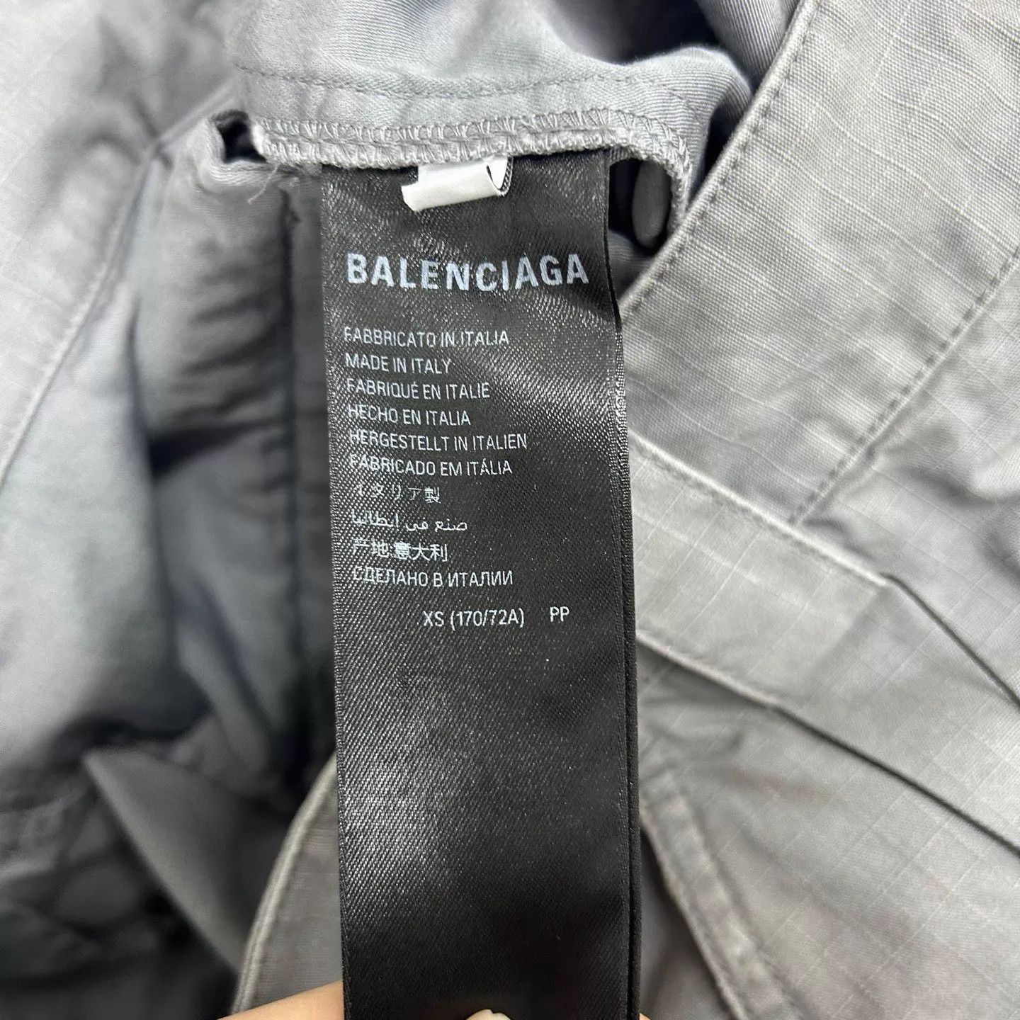 Balenciaga Gray Cargo Shorts with Multiple Utility Pockets Size US 32 / EU 48 - 4 Thumbnail