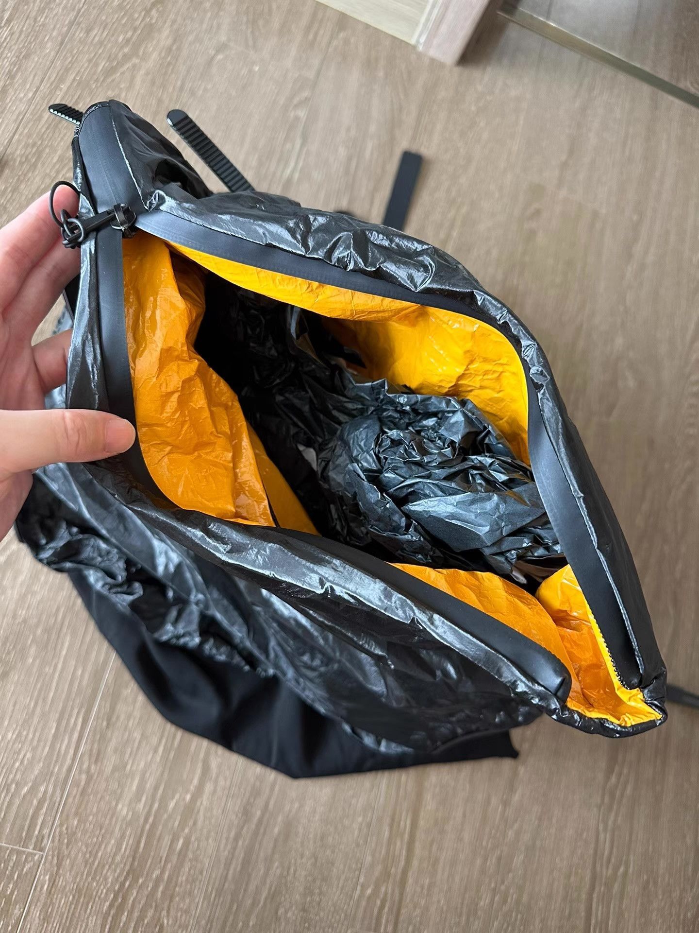 Innerraum Black Water-Resistant Backpack with Adjustable Straps Size ONE SIZE - 3 Thumbnail