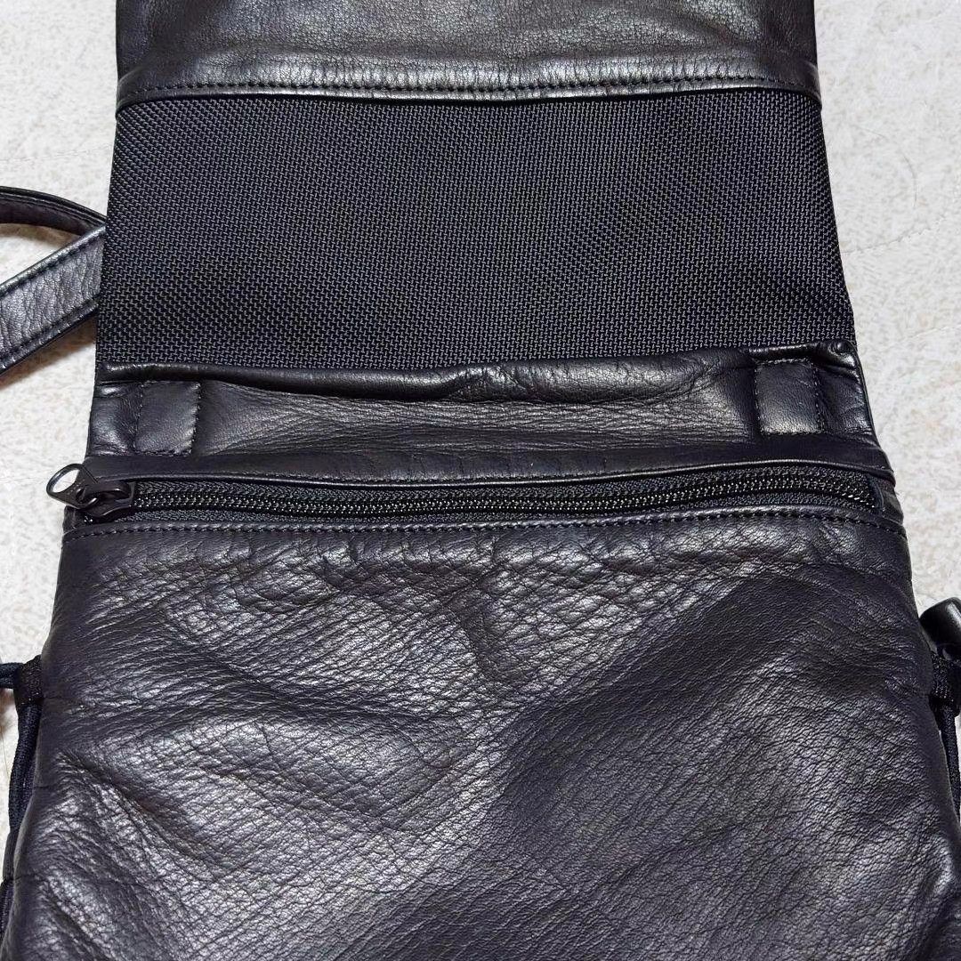Yohji Yamamoto Black Leather Crossbody Bag with Adjustable Strap Size ONE SIZE - 4 Thumbnail