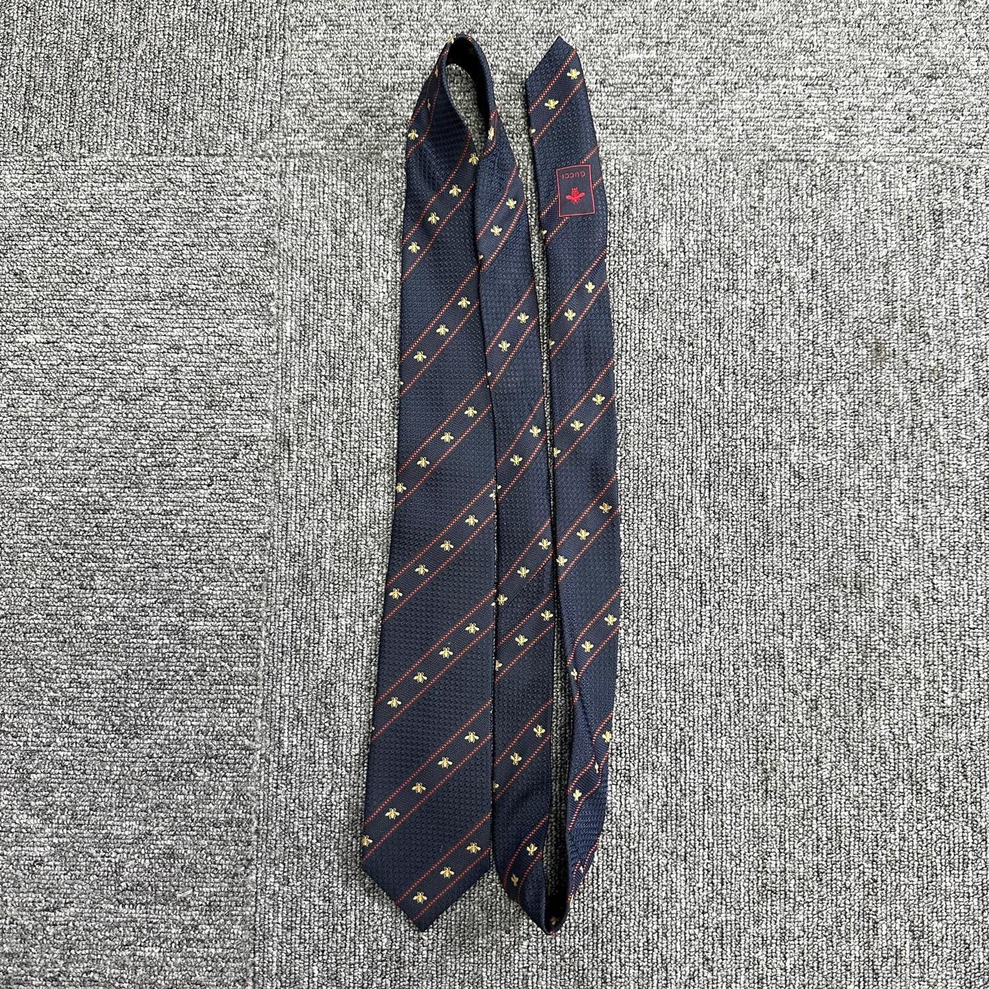Gucci Gucci Navy Silk Bee Embroidery Tie Size ONE SIZE - 2 Thumbnail