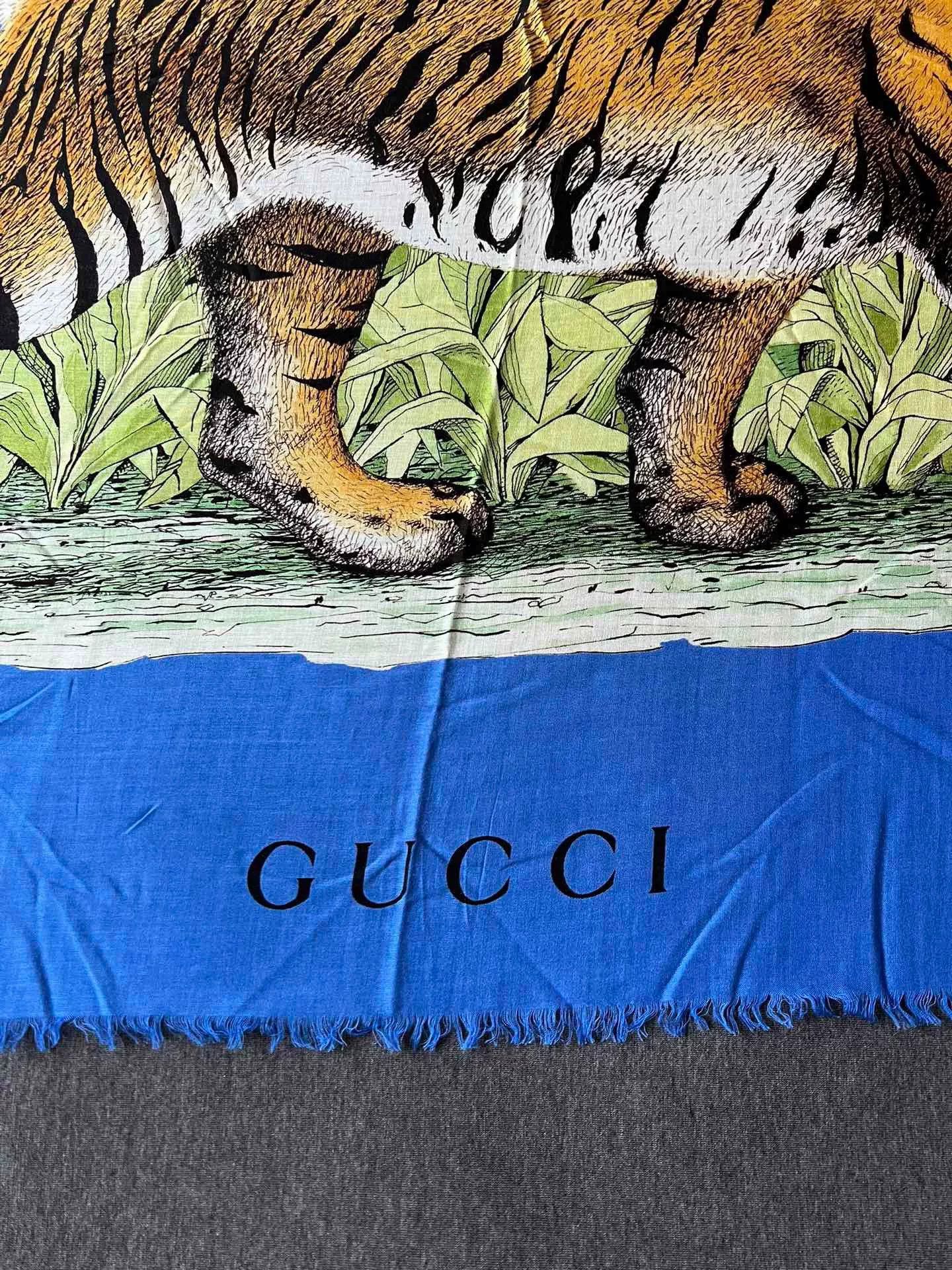 Gucci Gucci Blue Tiger Print Scarf Size ONE SIZE - 4 Thumbnail