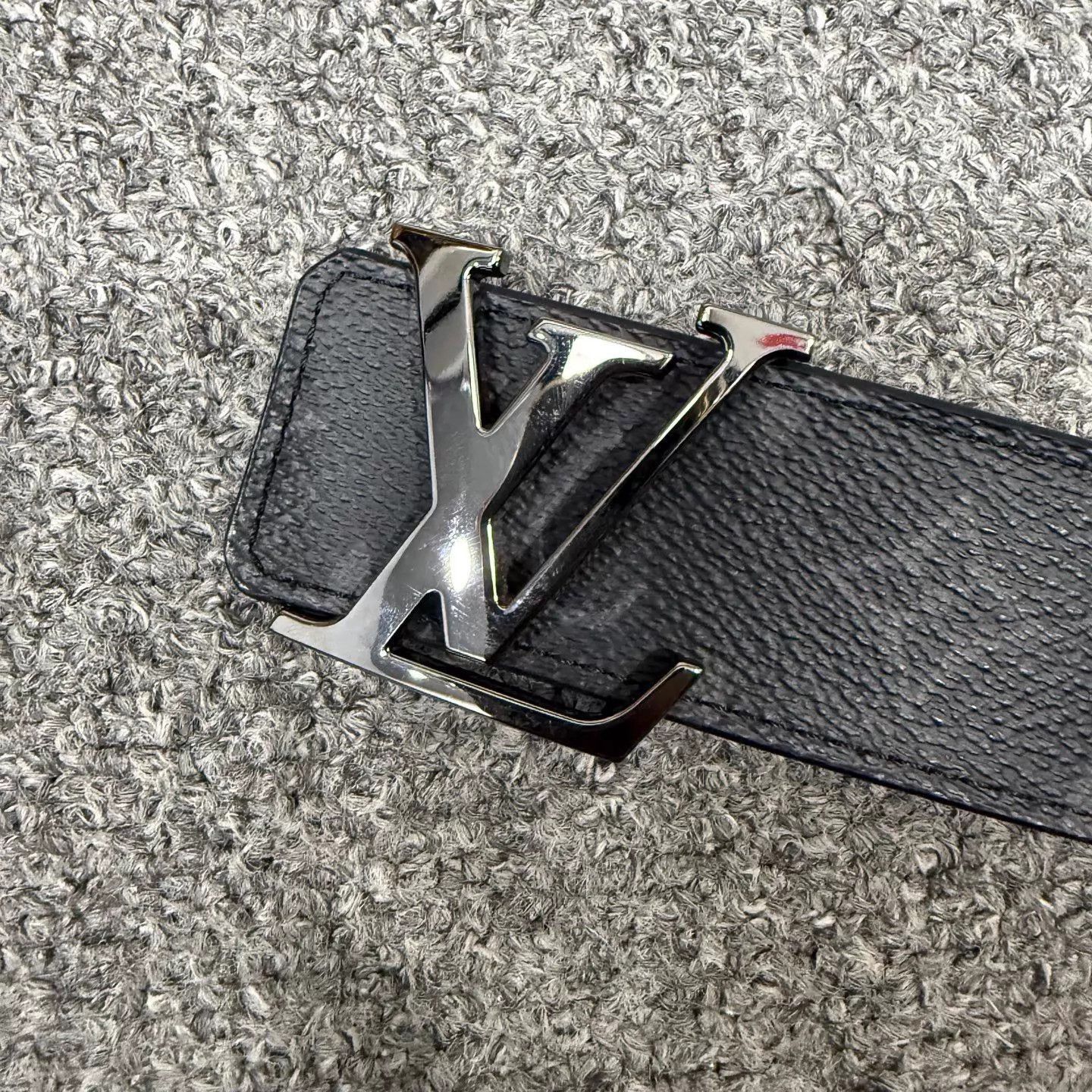 Louis Vuitton Black Leather Belt with Silver Buckle Size ONE SIZE - 3 Thumbnail