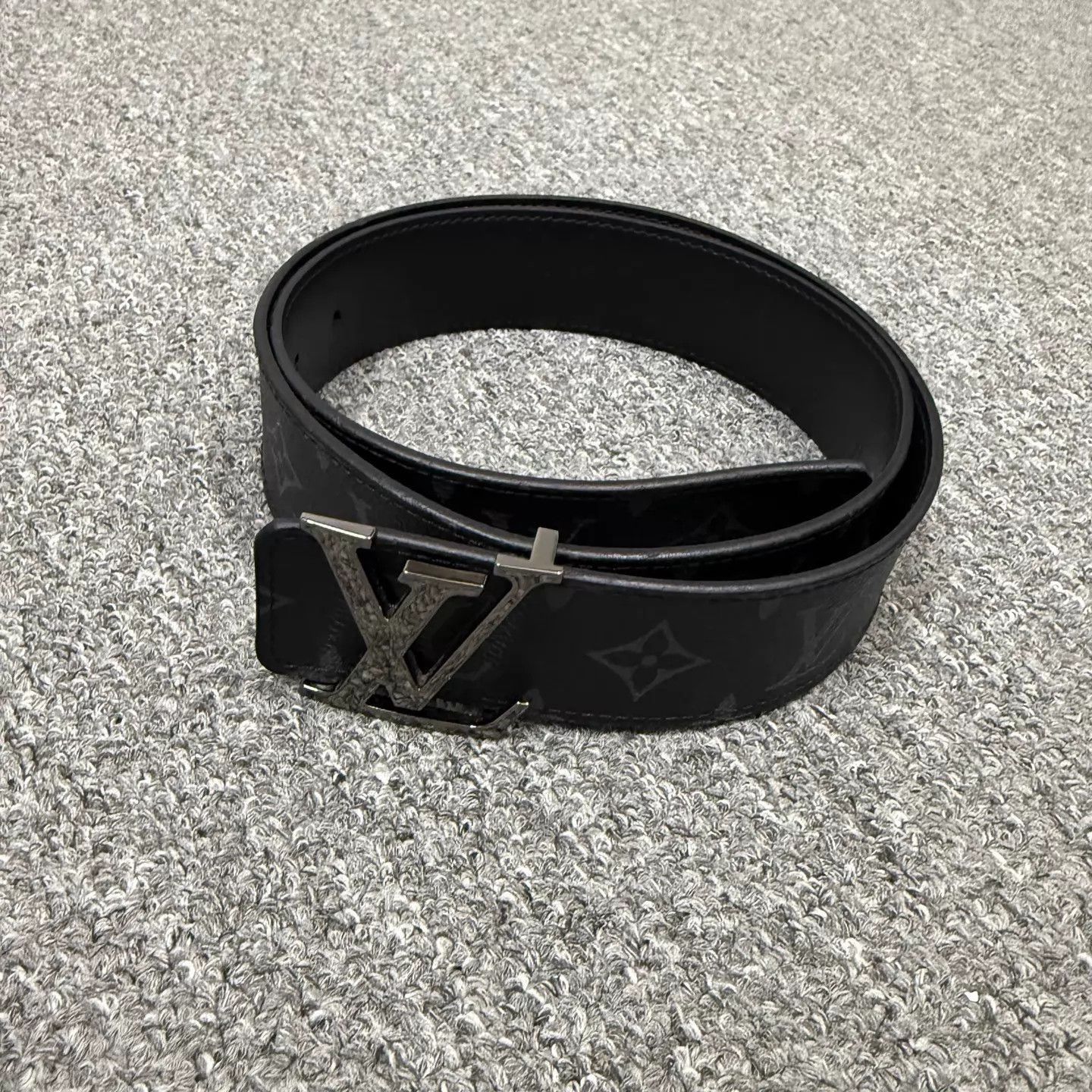 Louis Vuitton Black Leather Belt with Silver Buckle Size ONE SIZE - 2 Thumbnail