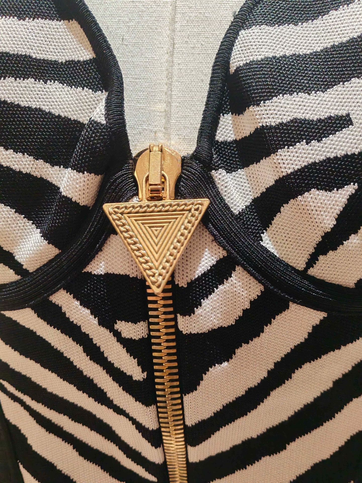 Balmain Balmain Zebra Print Halter Pleated Skirt Size 32" / US 10 / IT 46 - 4 Thumbnail
