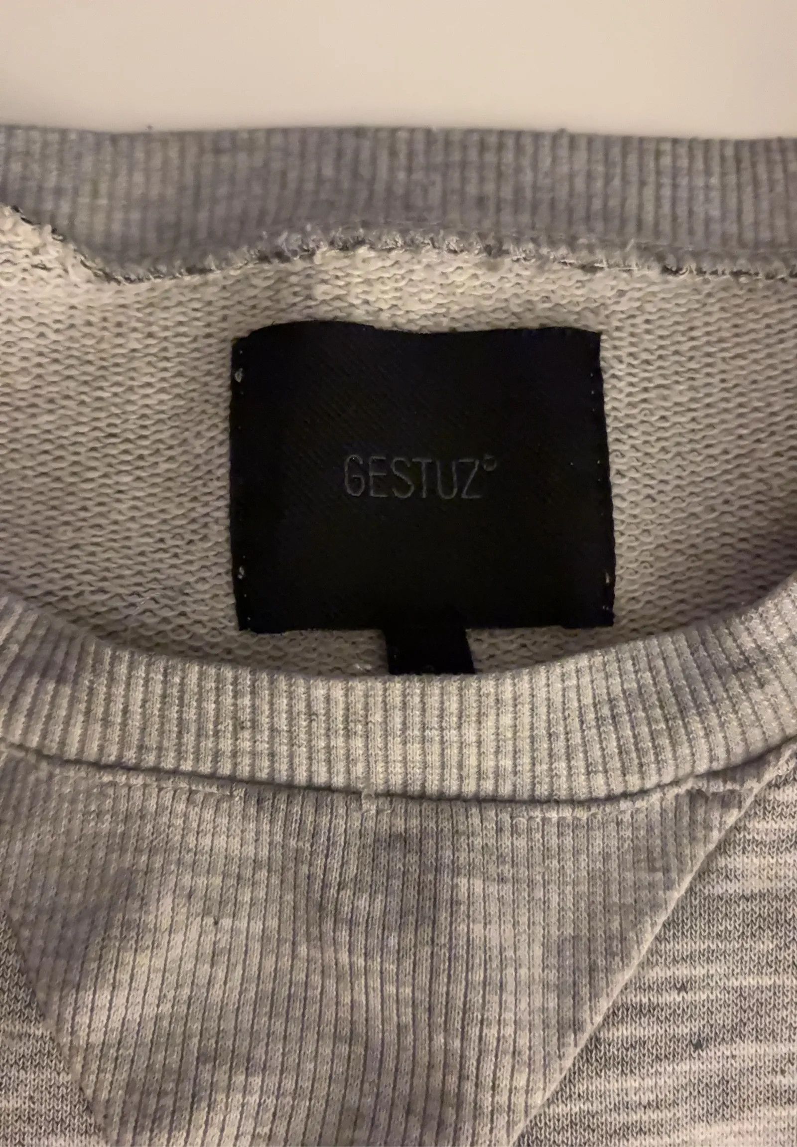 Gestuz Gestuz Sweatshirt Size S / US 4 / IT 40 - 2 Thumbnail