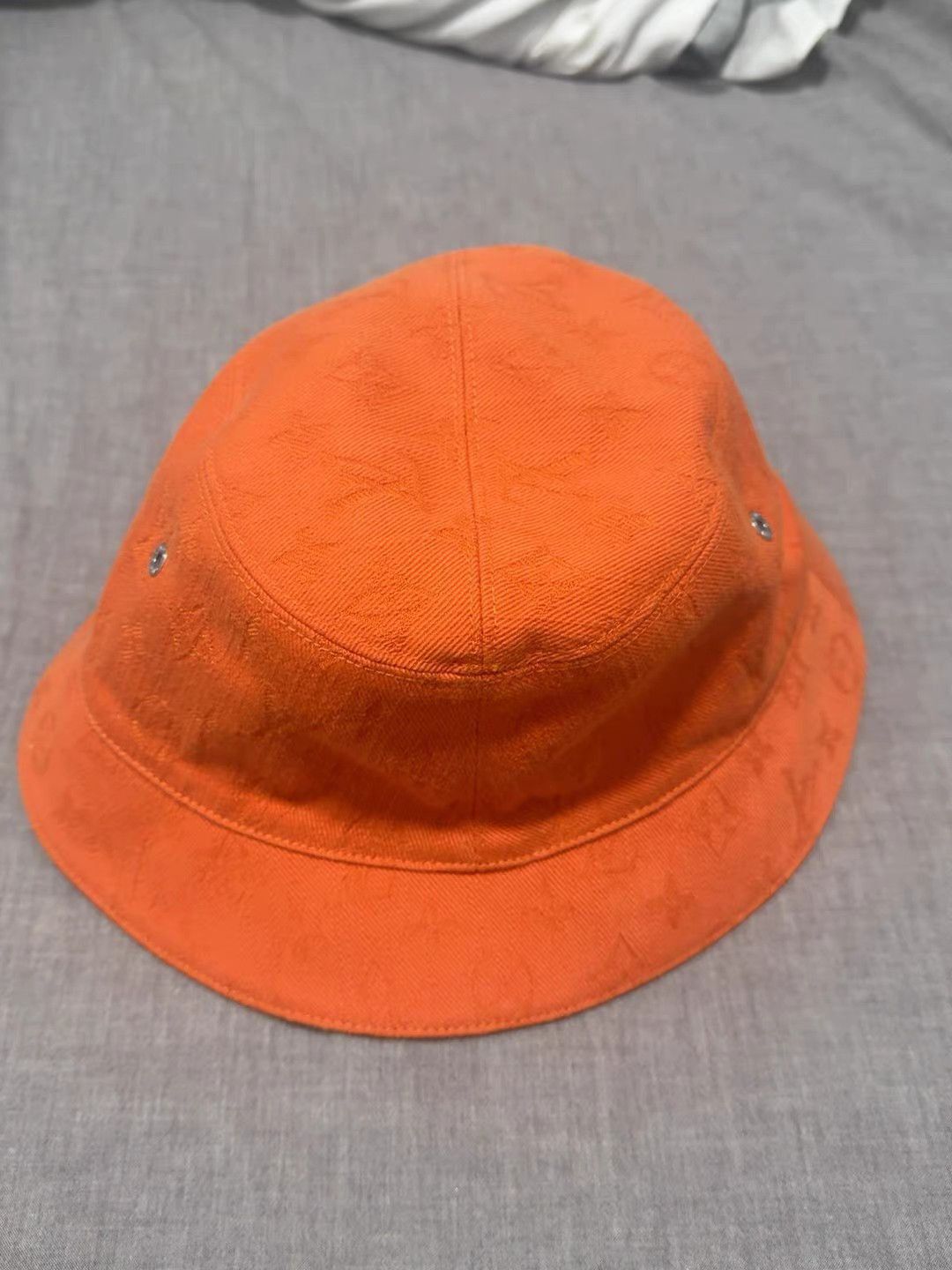 Louis Vuitton Orange Bucket Hat with Textured Pattern Size ONE SIZE - 2 Thumbnail