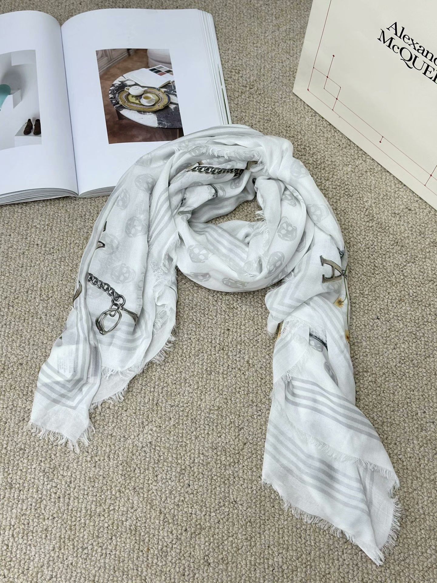 Alexander McQueen Alexander McQueen Classic Skull Scarf Size ONE SIZE - 5 Thumbnail