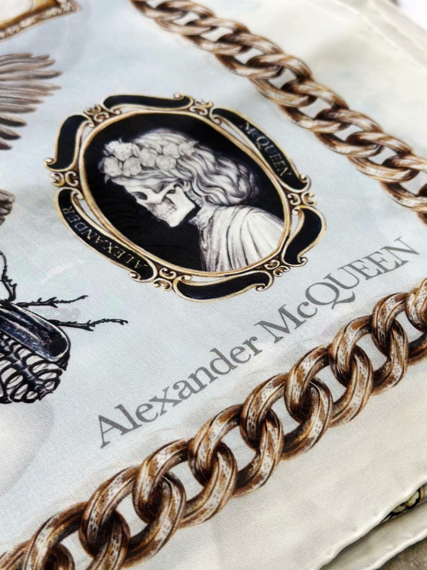 Alexander McQueen Alexander McQueen Skull Print Scarf Size ONE SIZE - 6 Thumbnail