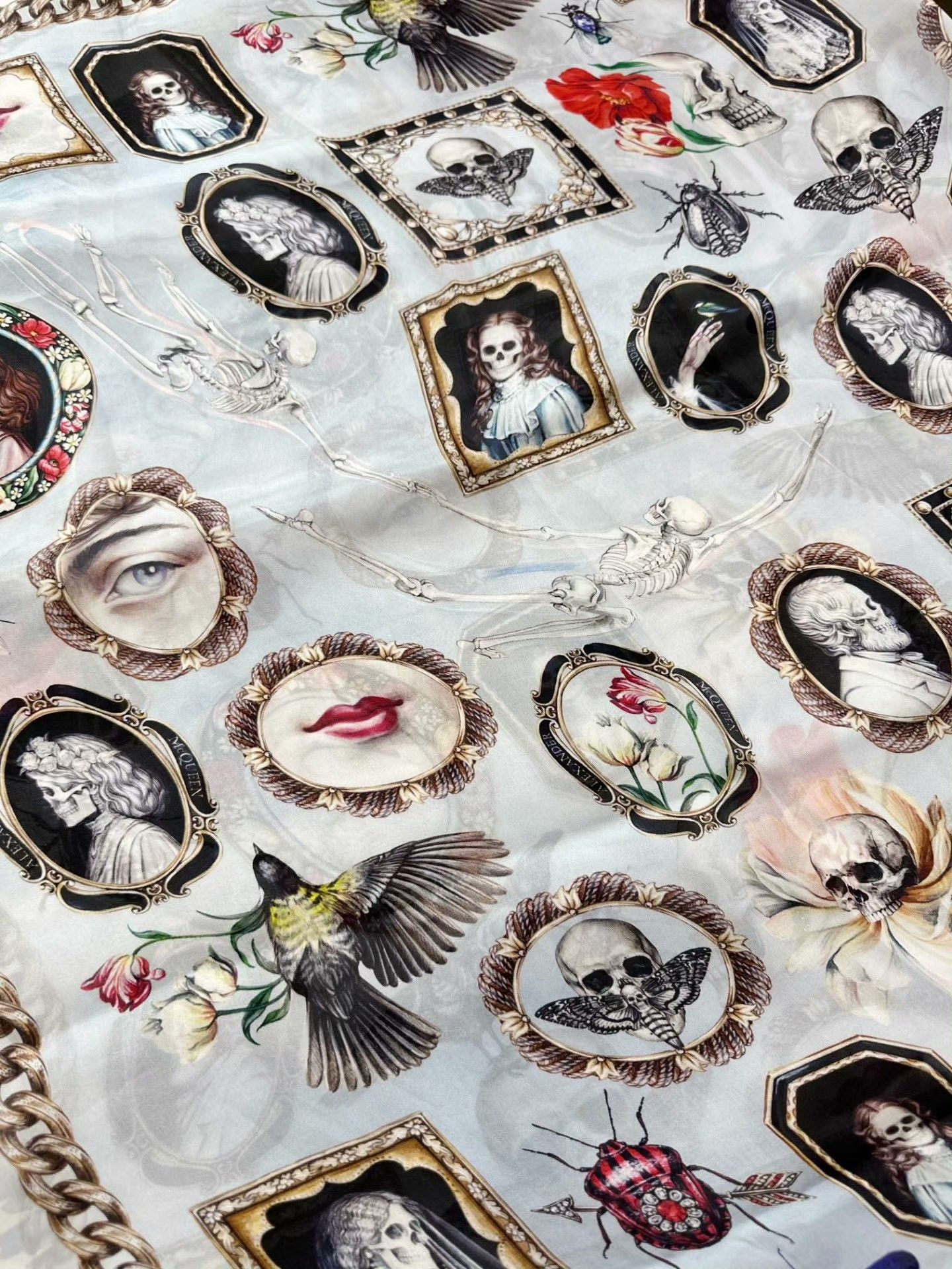 Alexander McQueen Alexander McQueen Skull Print Scarf Size ONE SIZE - 5 Thumbnail