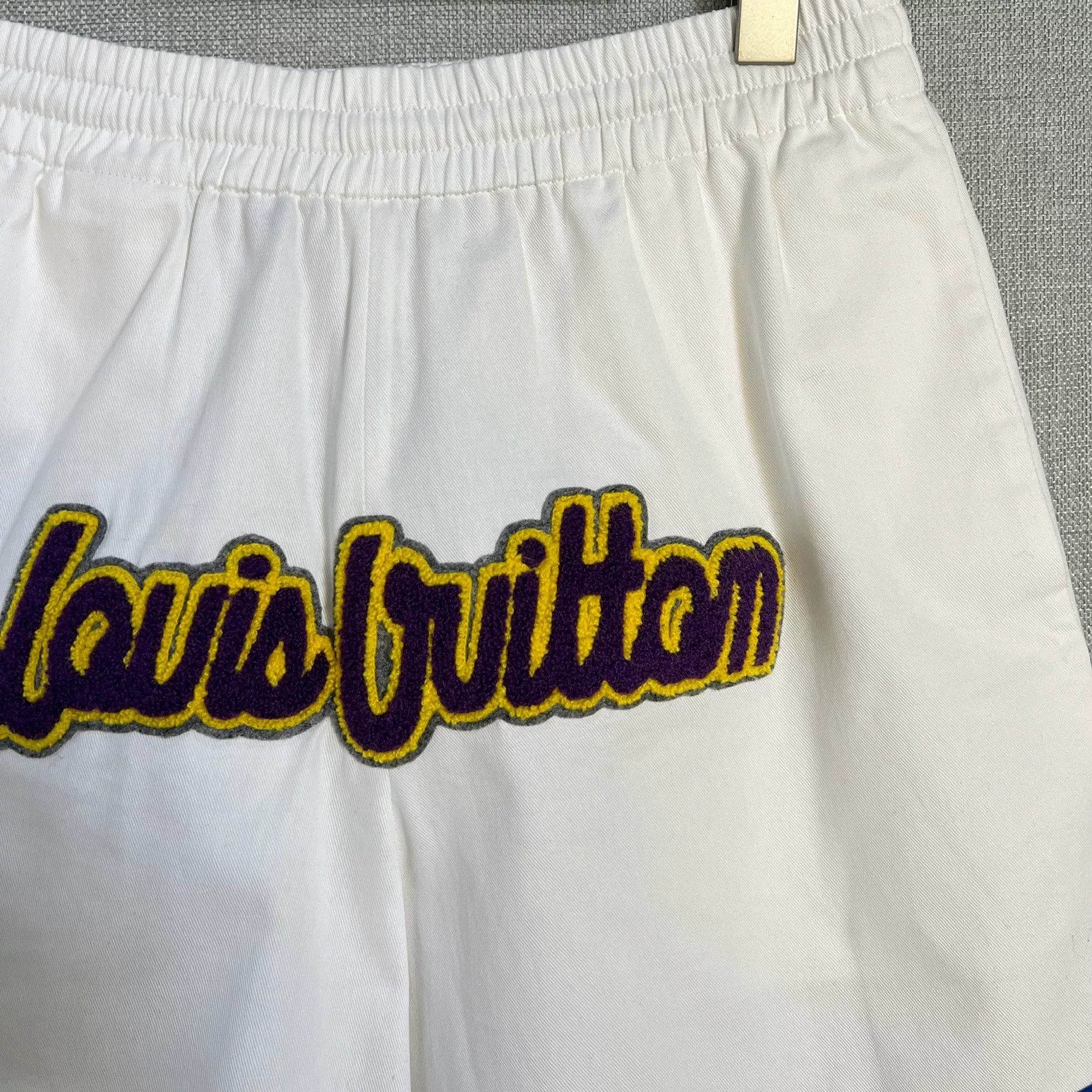 Louis Vuitton LV x NBA Flocked Logo Shorts Size US 32 / EU 48 - 3 Thumbnail