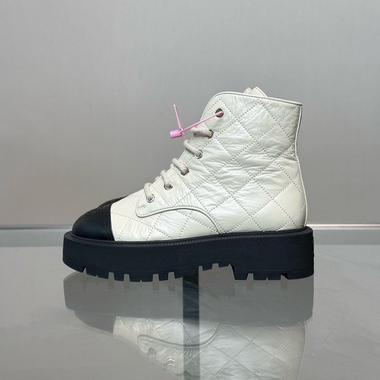 Chanel Chanel Beige Patchwork Martin Boots Size US 7 / IT 37 - 5 Thumbnail