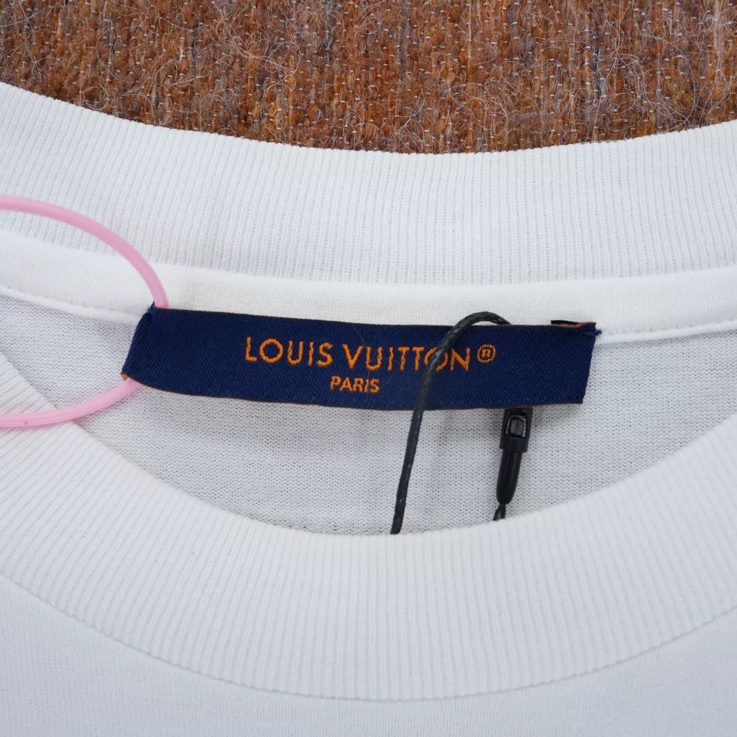Louis Vuitton Louis Vuitton White Dove Short Sleeve Size US M / EU 48-50 / 2 - 3 Thumbnail