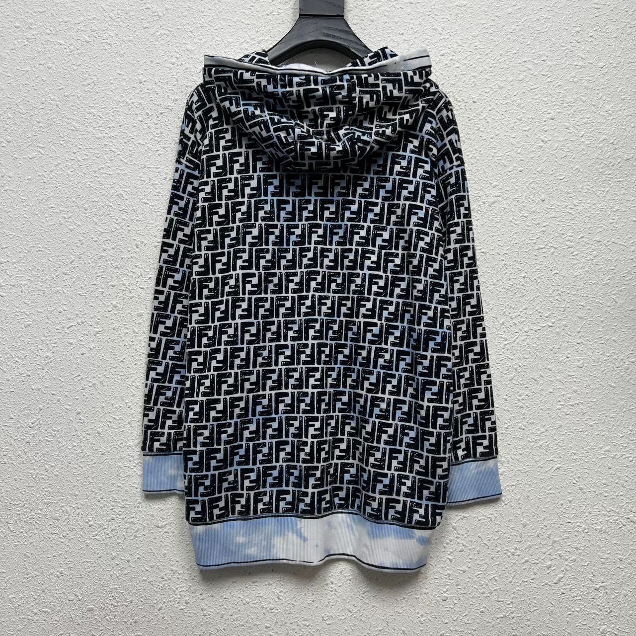 Fendi FENDI Logo All-over Print Hoodie Size US M / EU 48-50 / 2 - 2 Thumbnail