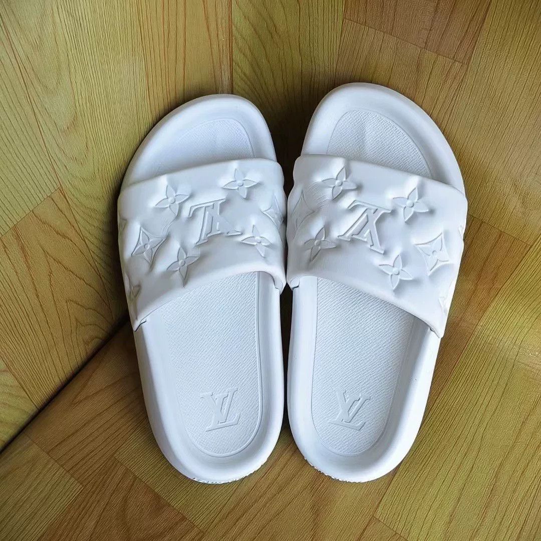 Louis Vuitton Louis Vuitton Embossed Monogram Slippers Size US 8 / EU 41 - 7 Thumbnail