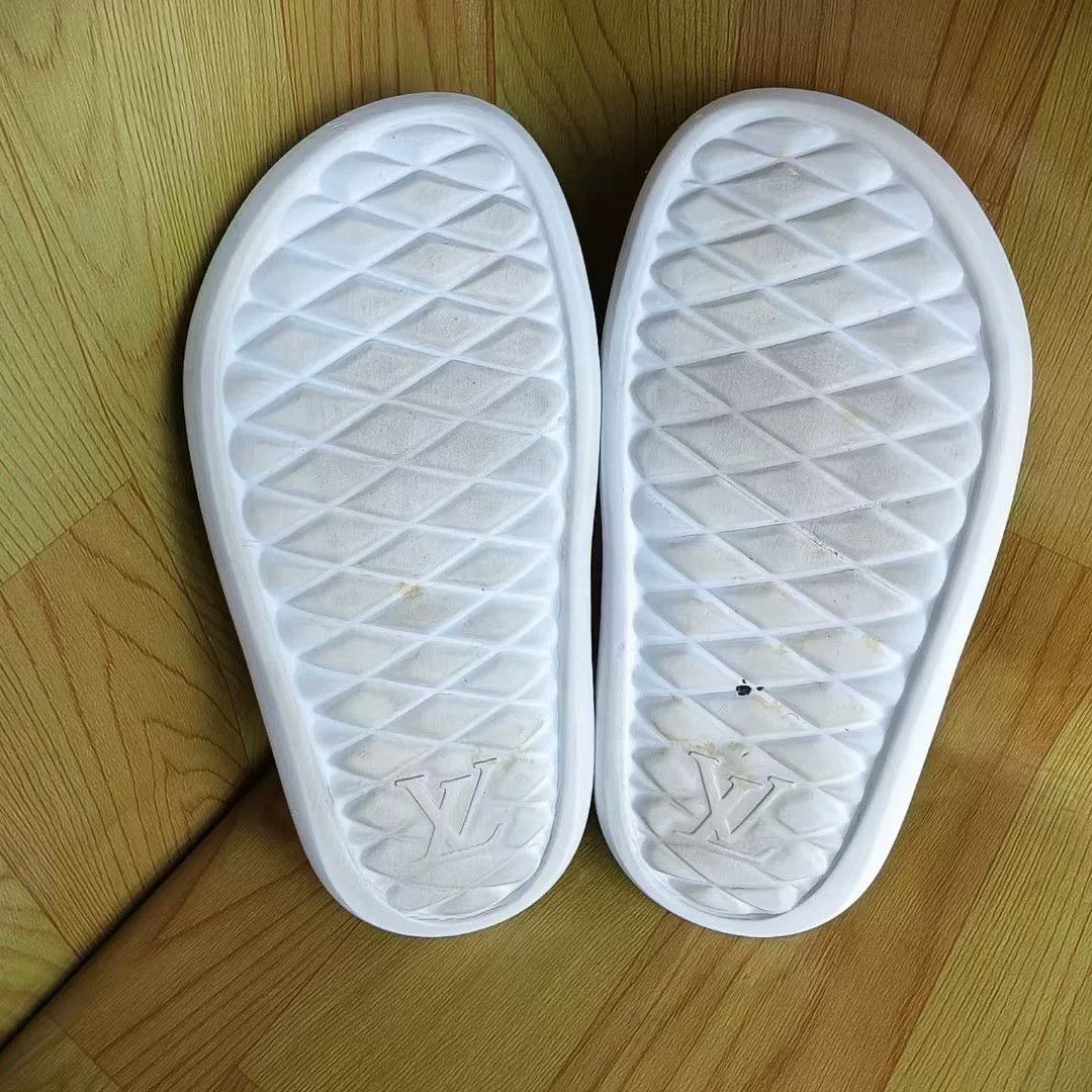 Louis Vuitton Louis Vuitton Embossed Monogram Slippers Size US 8 / EU 41 - 6 Thumbnail