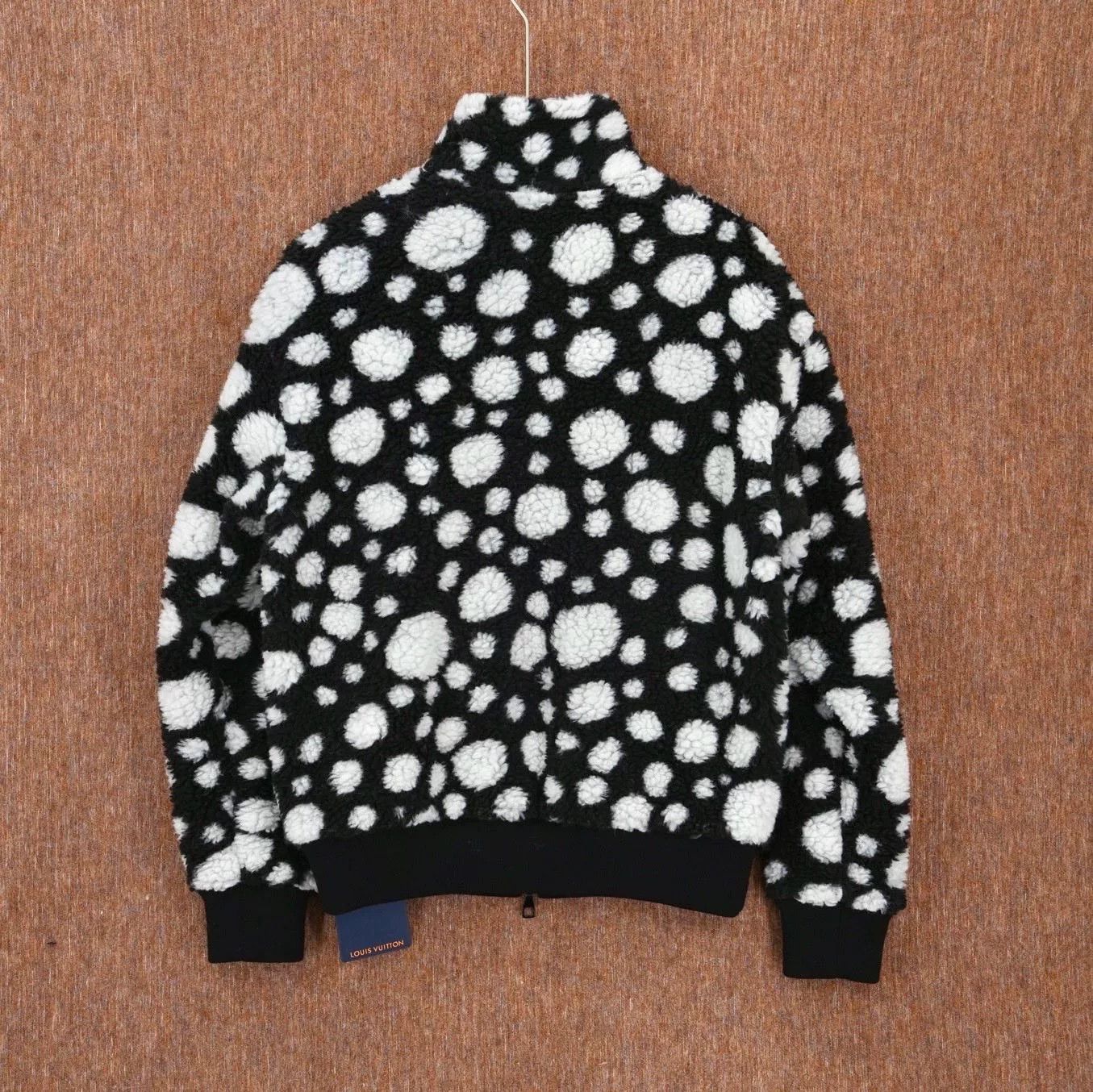 Louis Vuitton Louis Vuitton Yayoi Kusama Teddy Coat Size XS / US 0-2 / IT 36-38 - 2 Thumbnail
