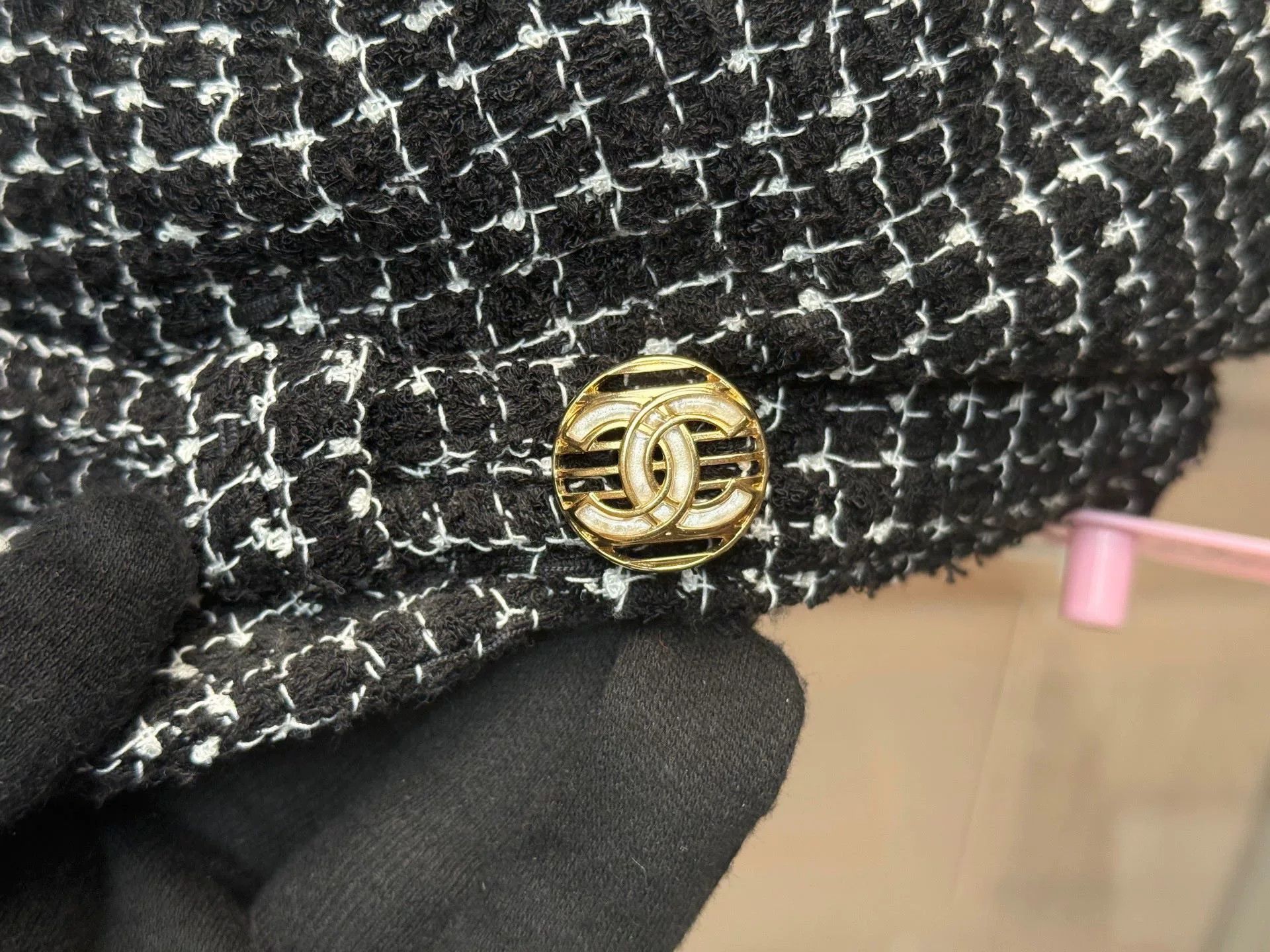 Chanel Chanel Tweed Black White Plaid Newsboy Cap Size ONE SIZE - 2 Thumbnail