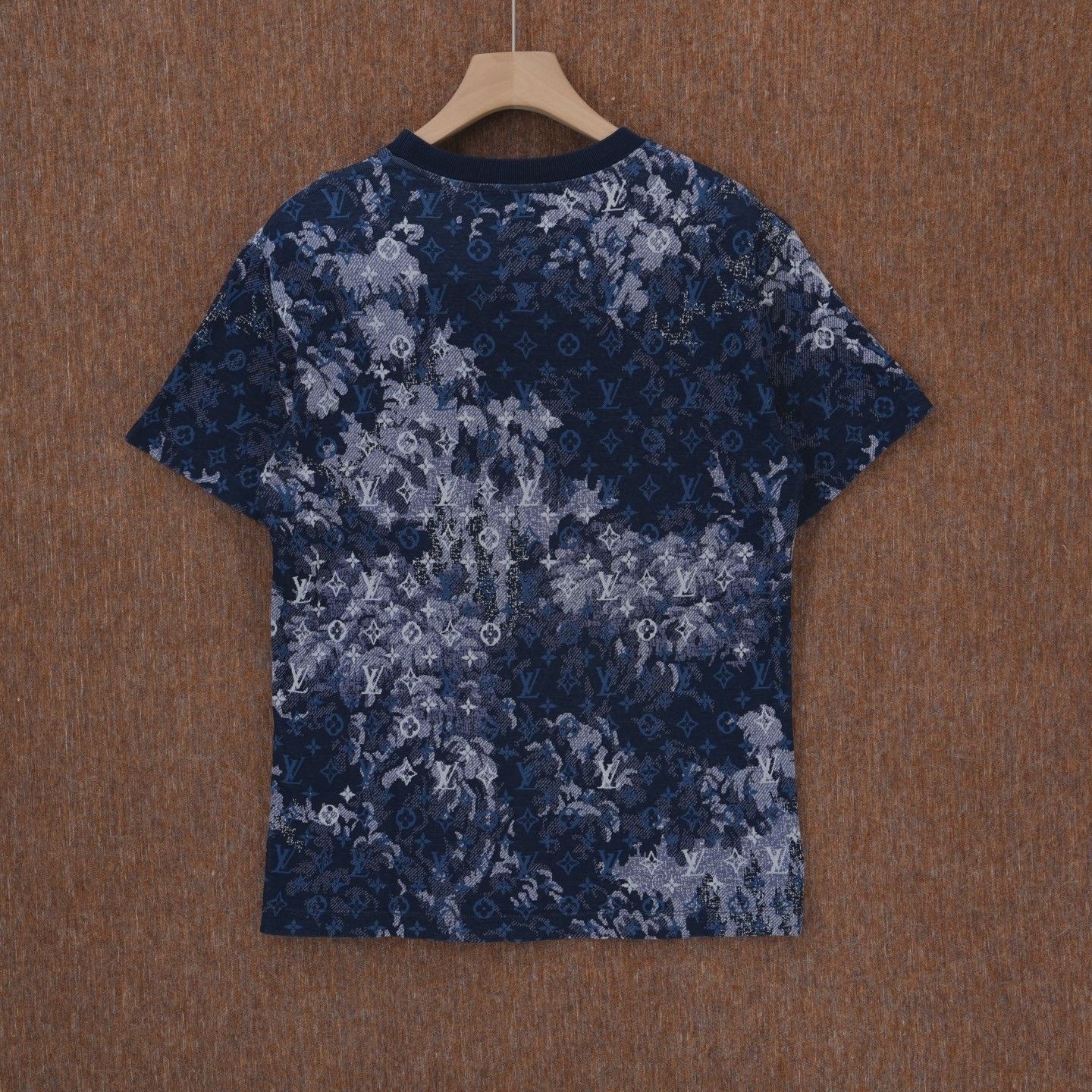 Louis Vuitton Louis Vuitton Tapestry Print Short-Sleeve Size US S / EU 44-46 / 1 - 2 Thumbnail