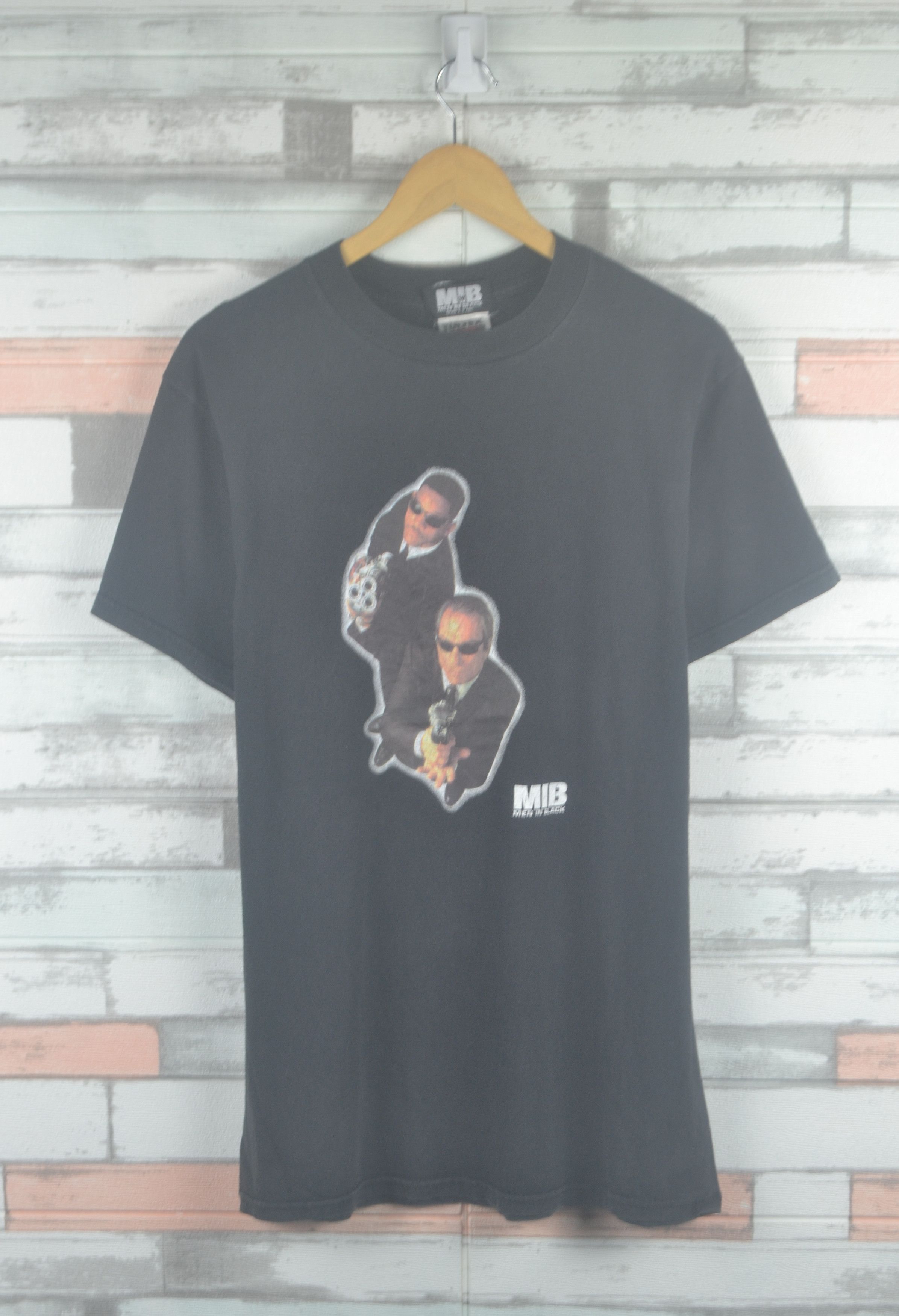 Vintage Vintage 90s Men In Black MIB 1997 Movie Promo T Shirt 