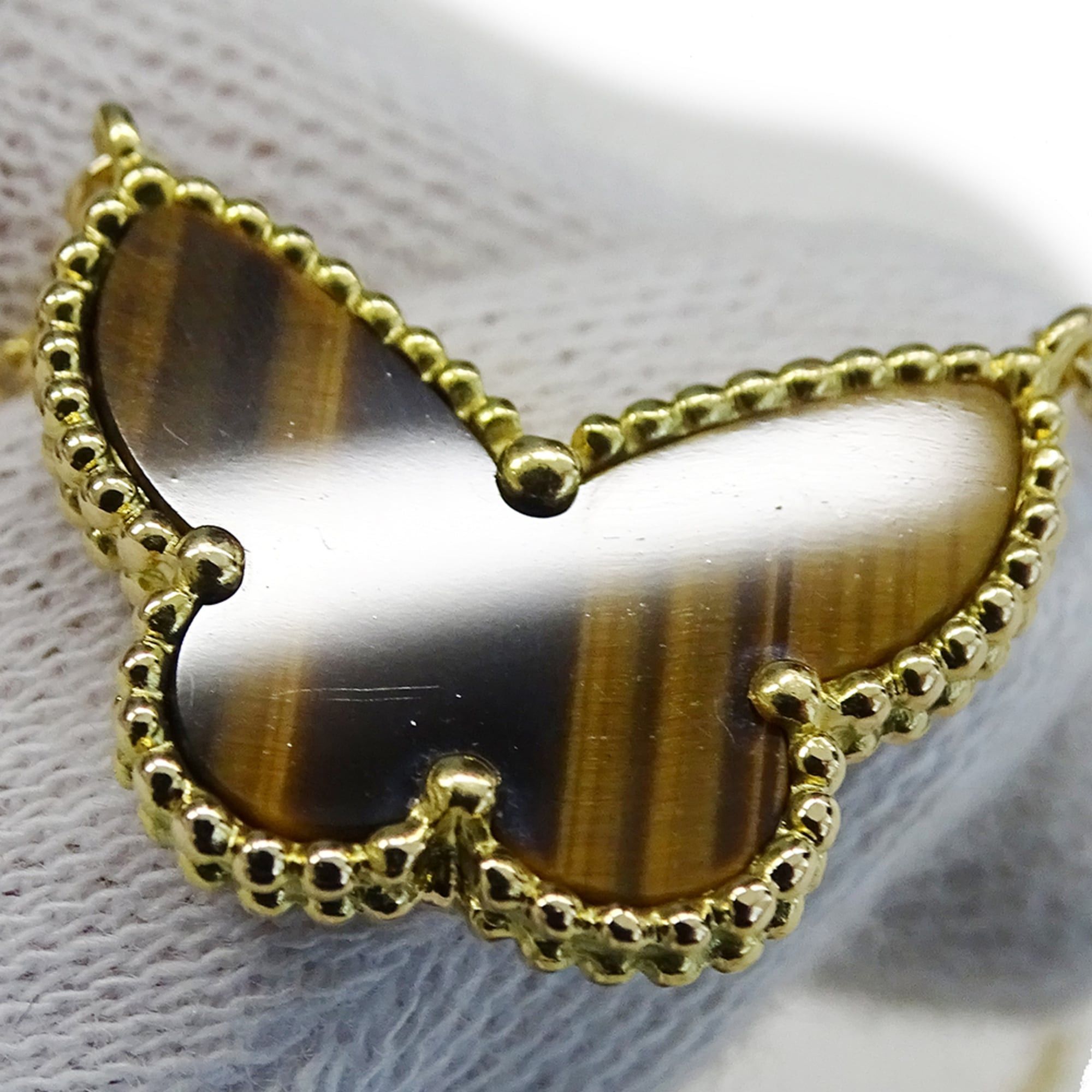 Van Cleef & Arpels Van Cleef & Arpels Lucky Alhambra Papillon Necklace for Women, 750YG Tiger's Eye Yellow Gold, VCARD98500, Polished Jewelry. Size ONE SIZE - 7 Thumbnail