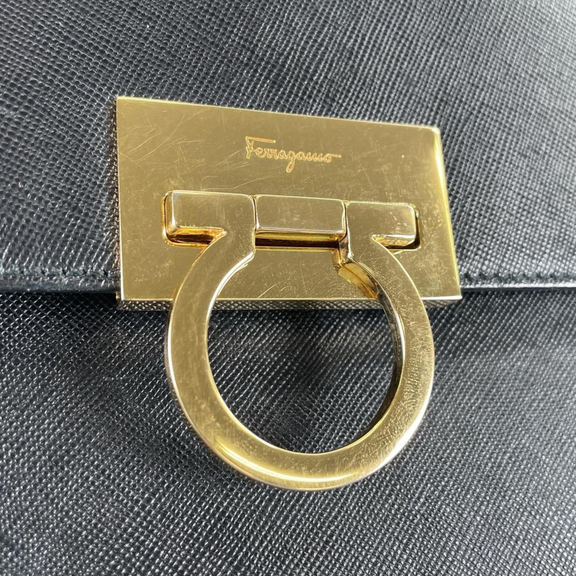 Salvatore Ferragamo Salvatore Ferragamo handbag/shoulder bag, Gancini design, leather, black. Size ONE SIZE - 14 Thumbnail