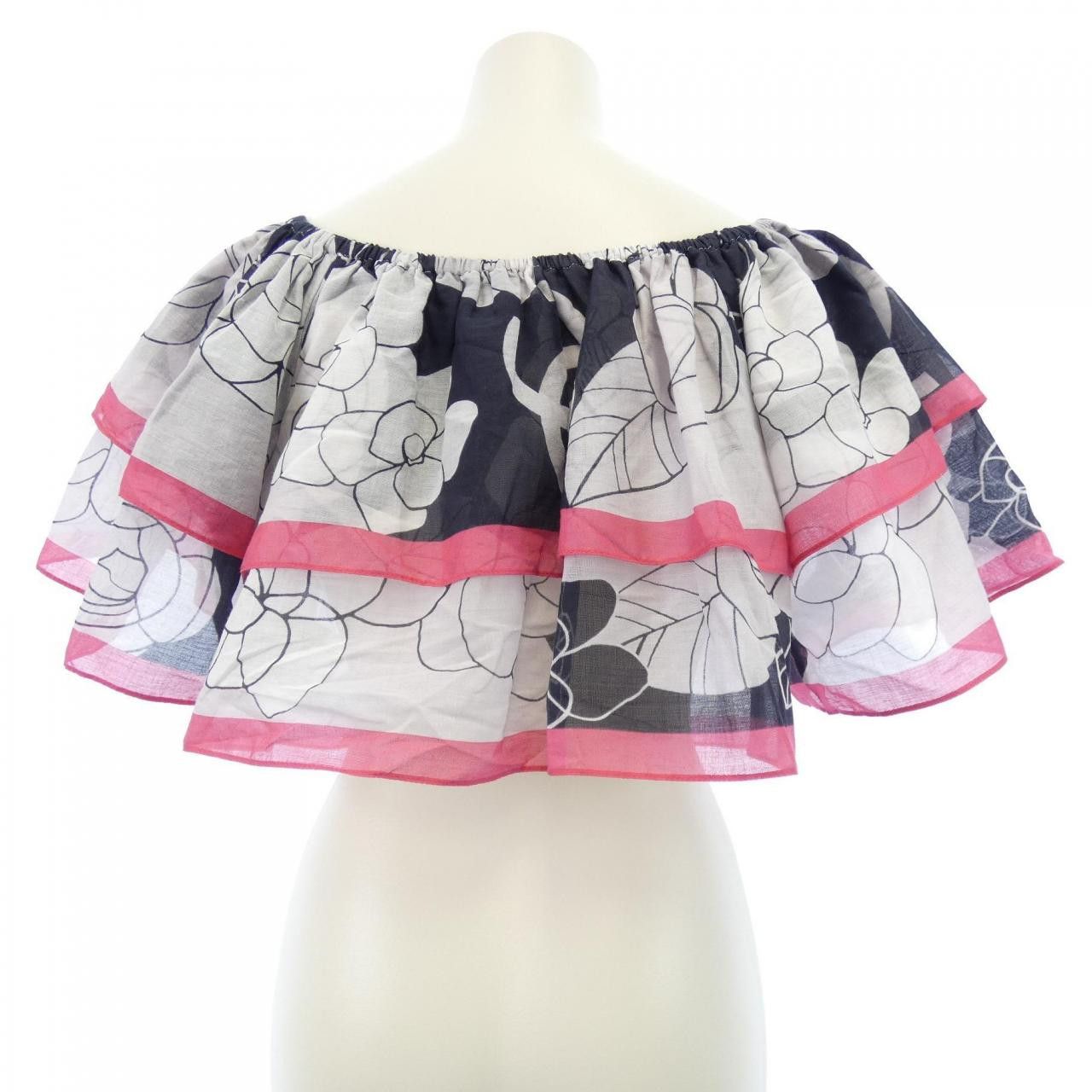 Chanel Chanel Chanel Top Textile Tops P70156V61567 DUTY FREE for USA Size ONE SIZE - 2 Thumbnail