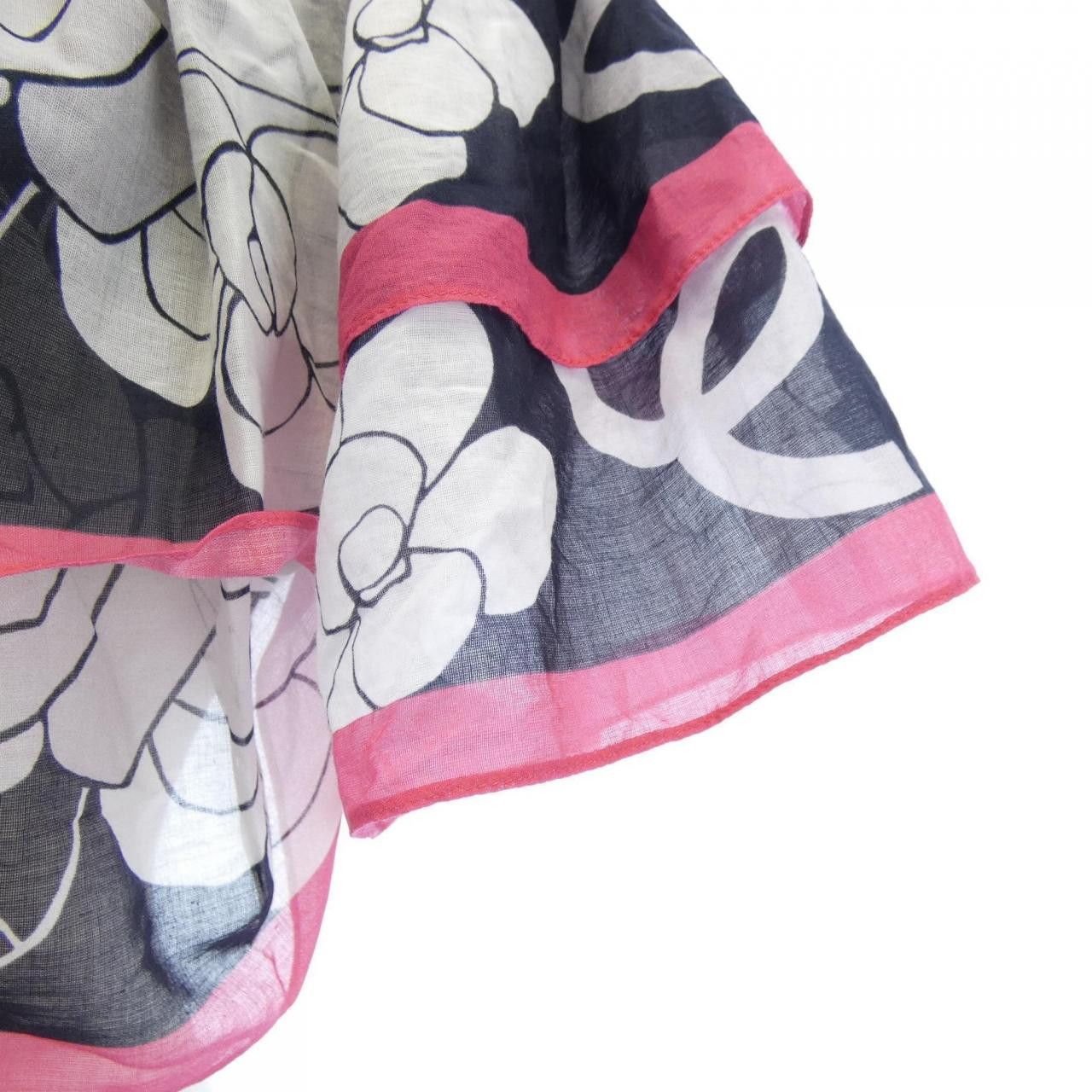 Chanel Chanel Chanel Top Textile Tops P70156V61567 DUTY FREE for USA Size ONE SIZE - 7 Thumbnail
