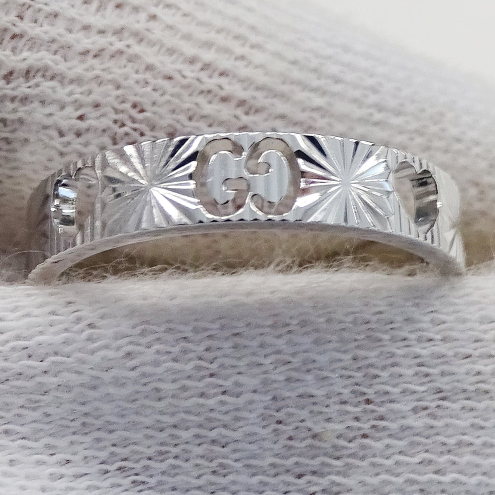 Gucci Gucci ring for women, brand name ring, 750WG Icon Heart, white gold, size #15 (approx. 1 inch), jewelry. Size ONE SIZE - 10 Thumbnail