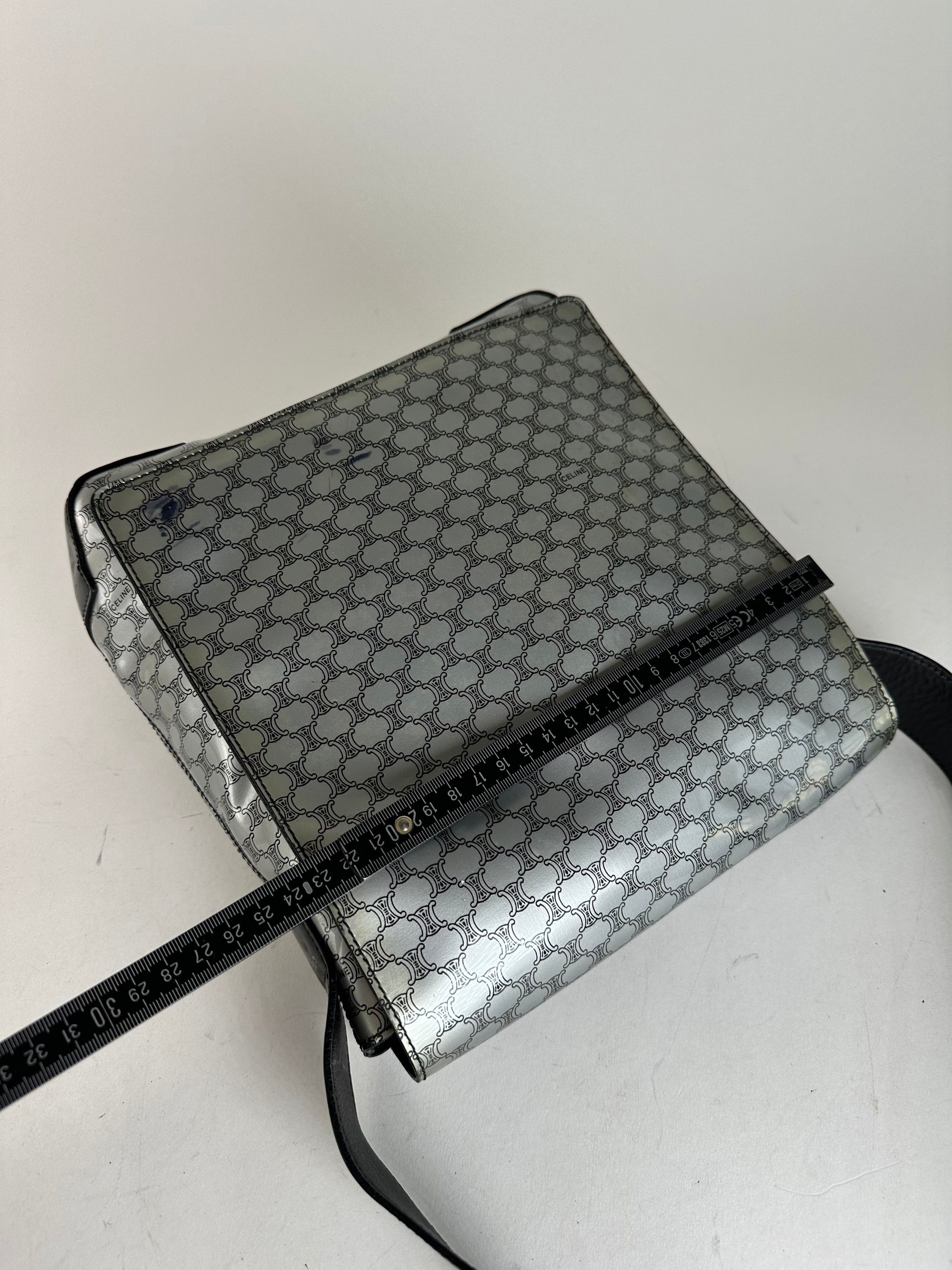Celine Vintage Paris Triomphe Monogram Patent Leather Shoulder Bag Size ONE SIZE - 15 Thumbnail